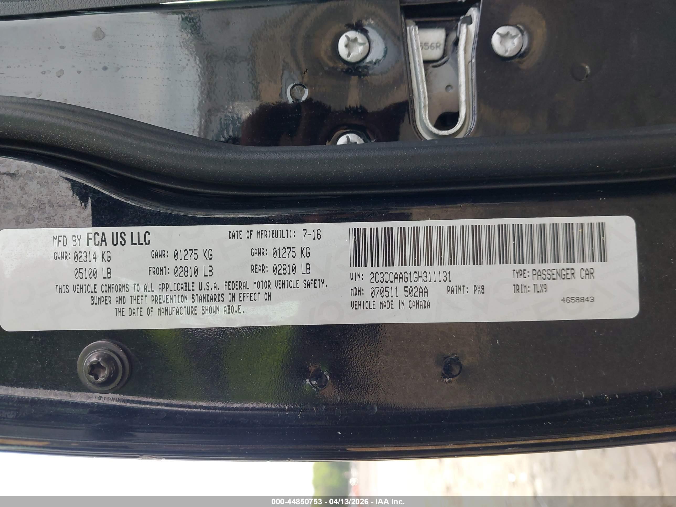 CHRYSLER 300 image 9