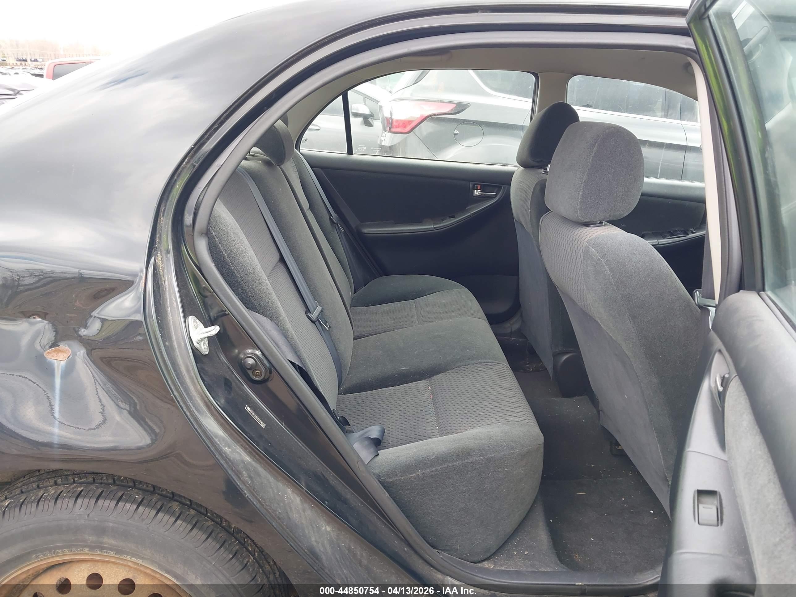 TOYOTA COROLLA image 8
