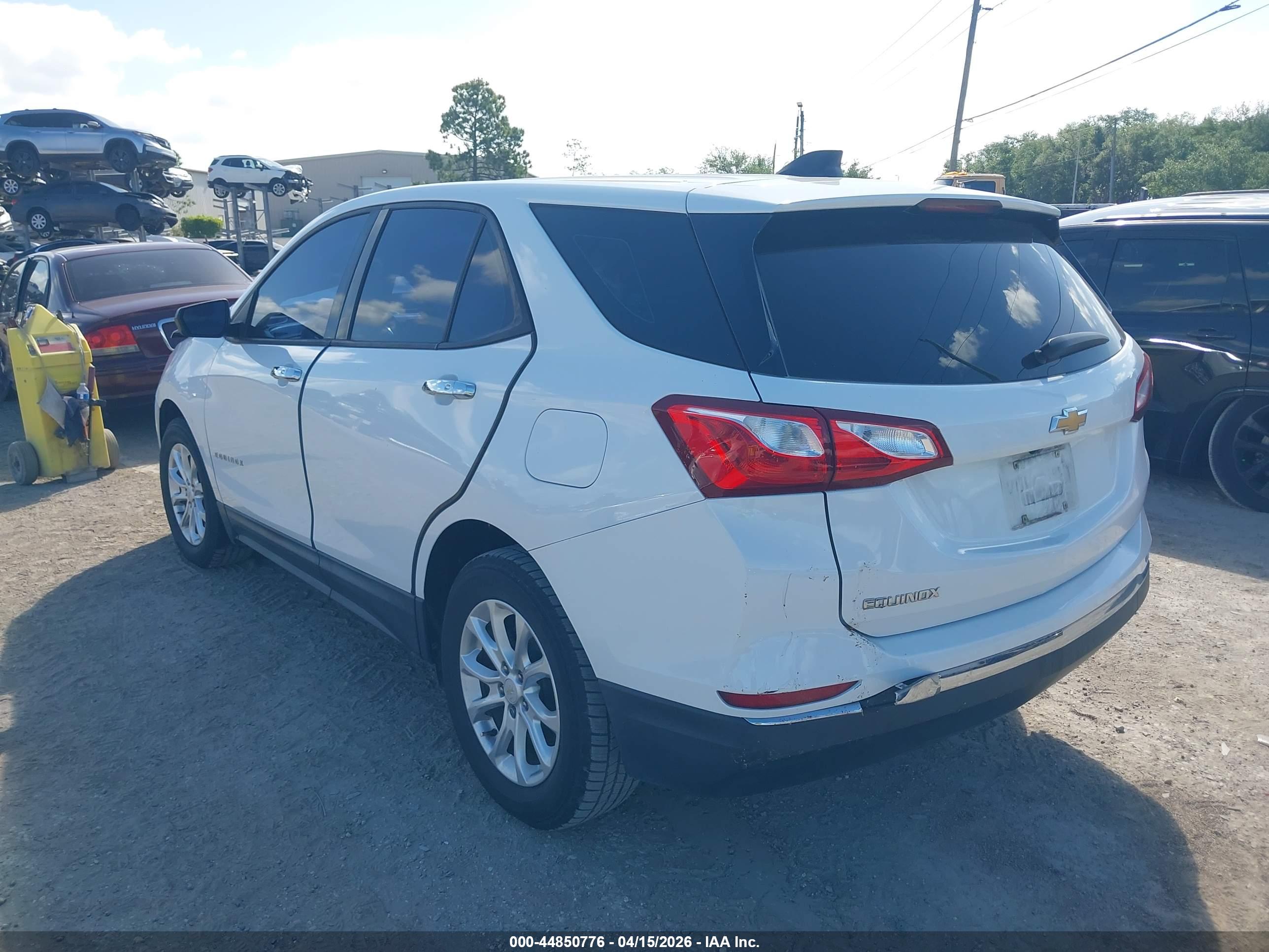 CHEVROLET EQUINOX image 3