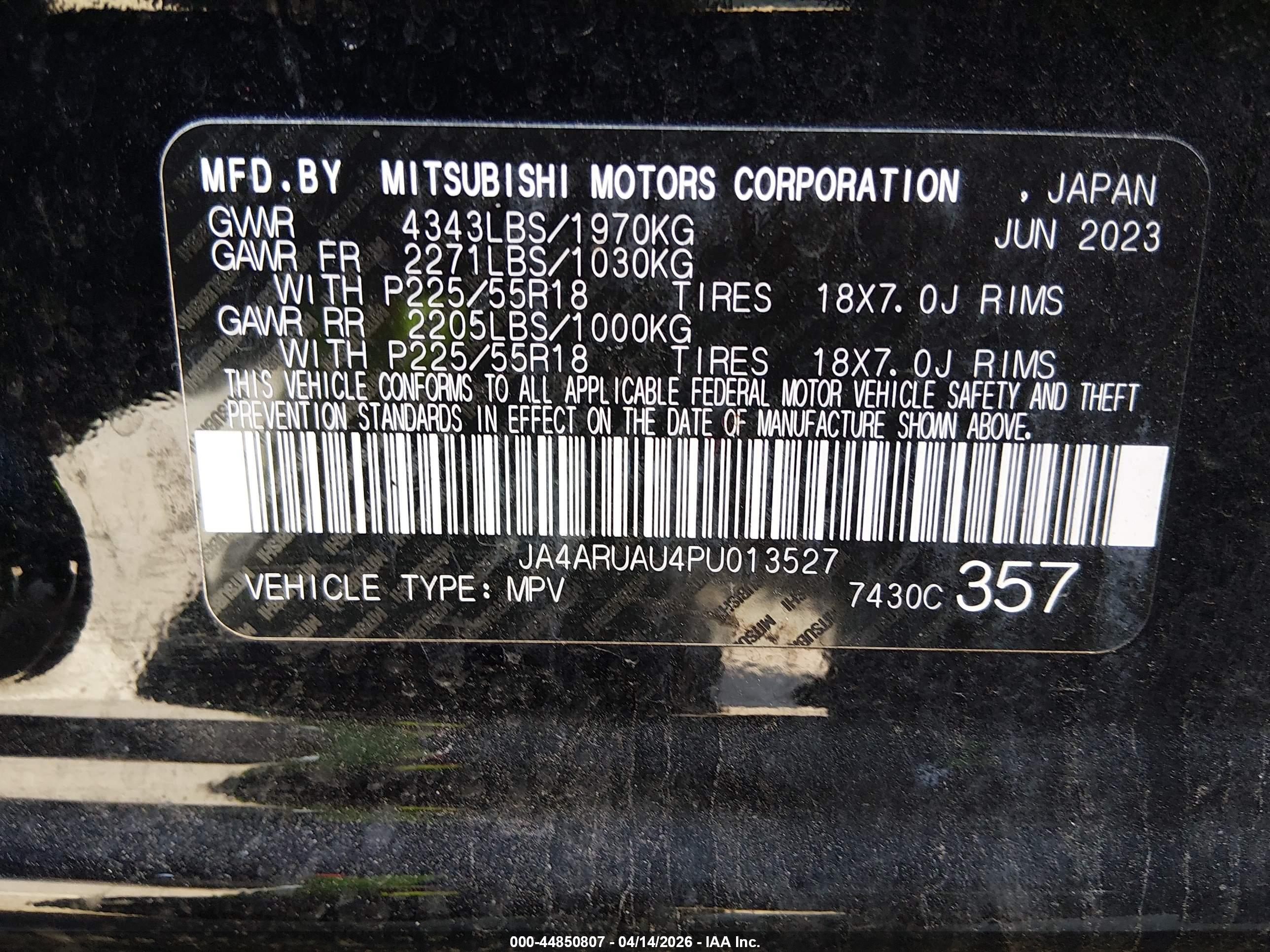 MITSUBISHI OUTLANDER image 9