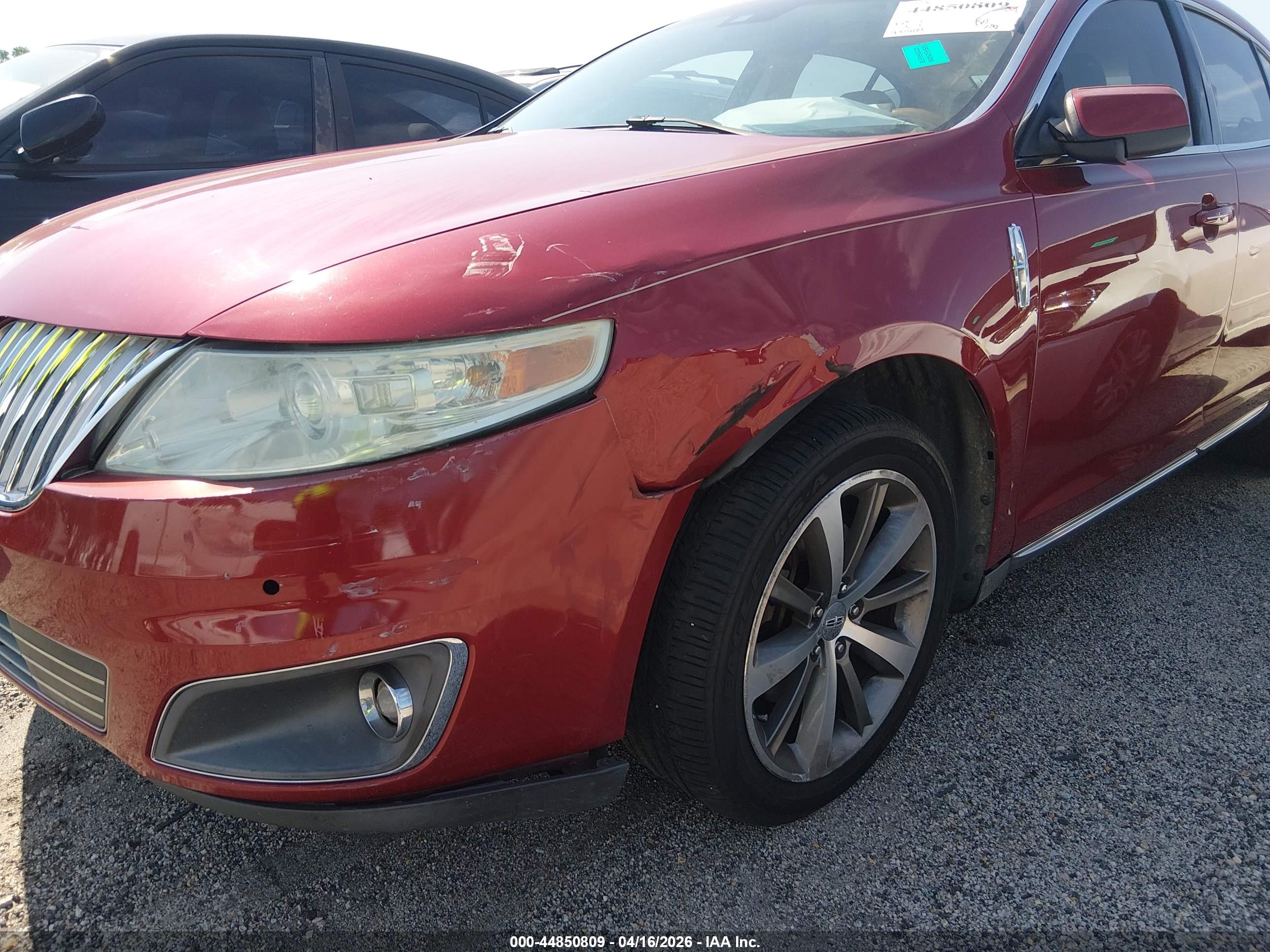 LINCOLN MKS image 6