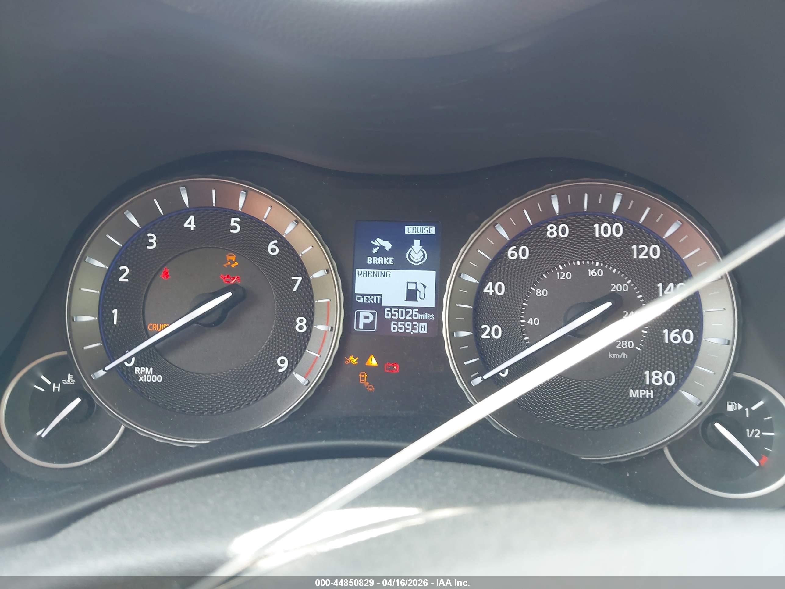 INFINITI Q70L image 7