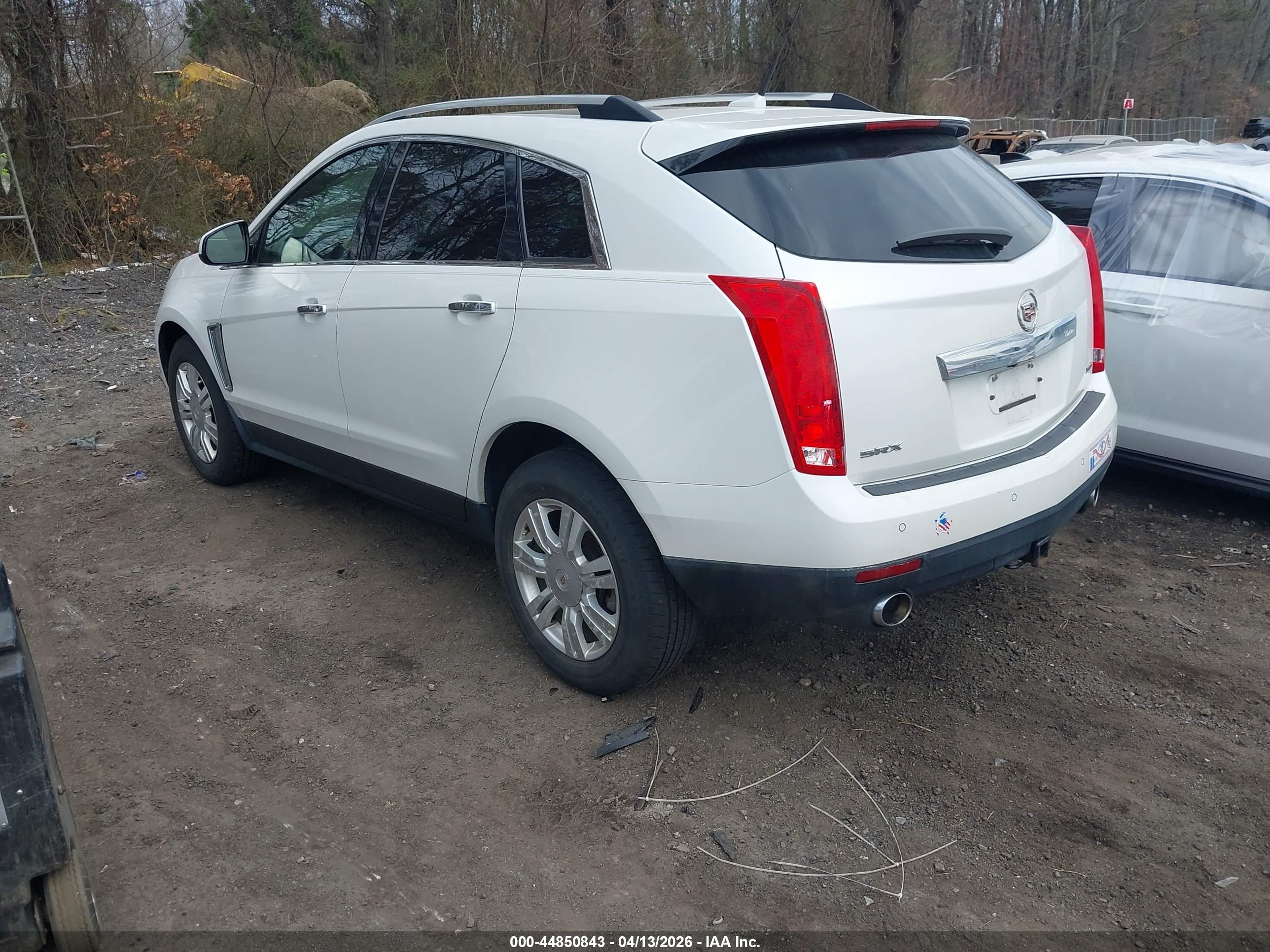 CADILLAC SRX image 3