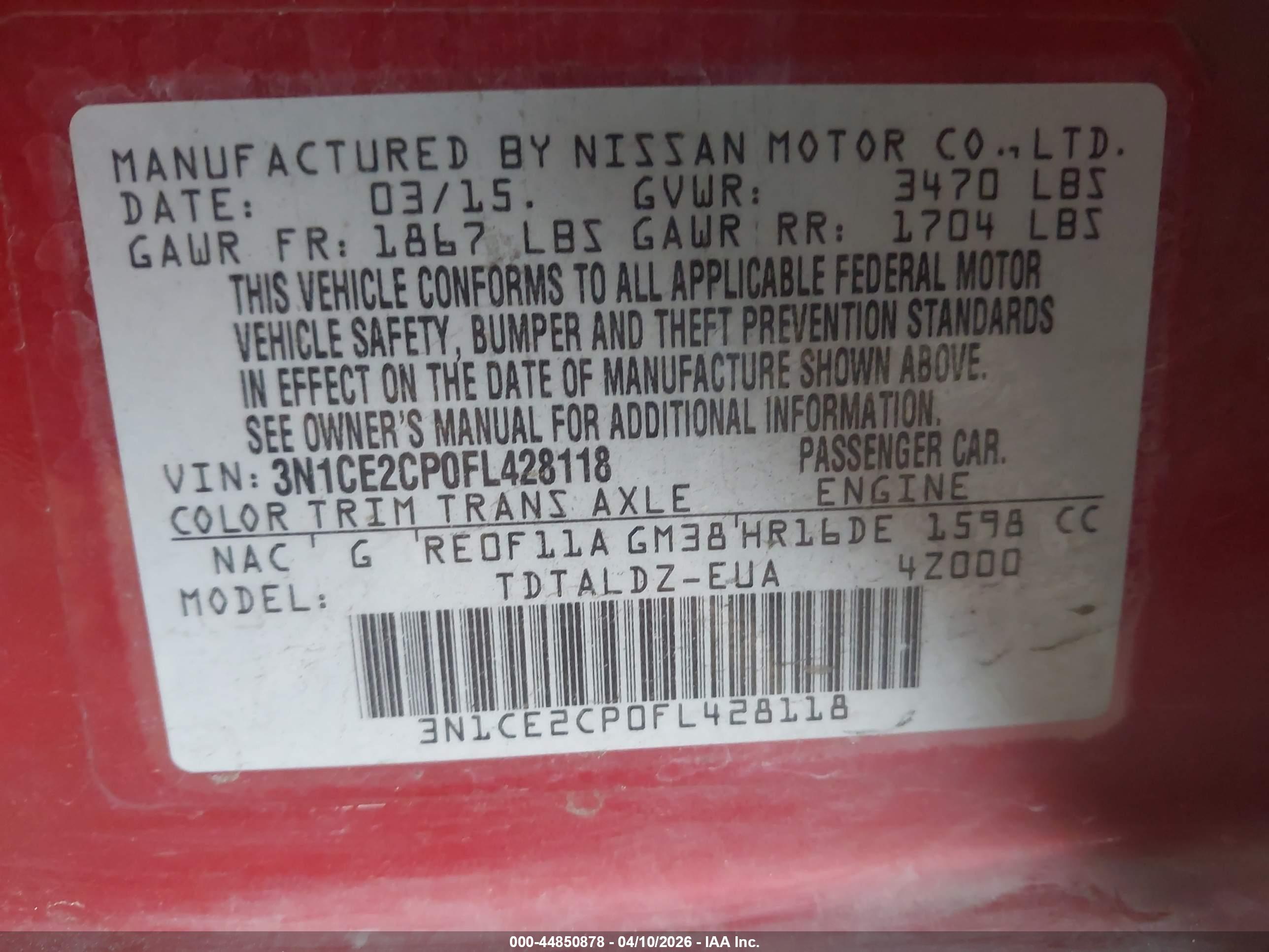 NISSAN VERSA image 9