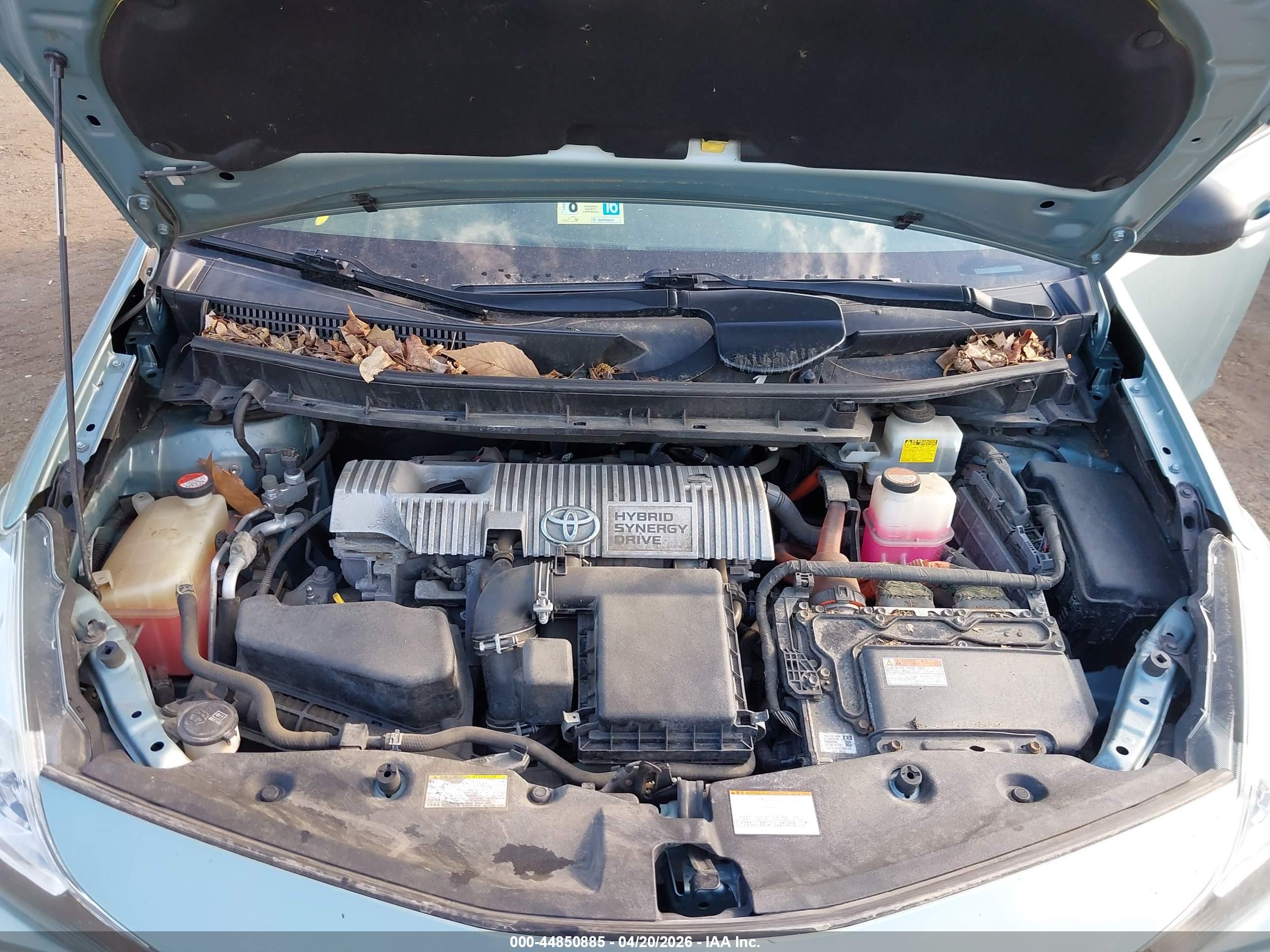 TOYOTA PRIUS image 10