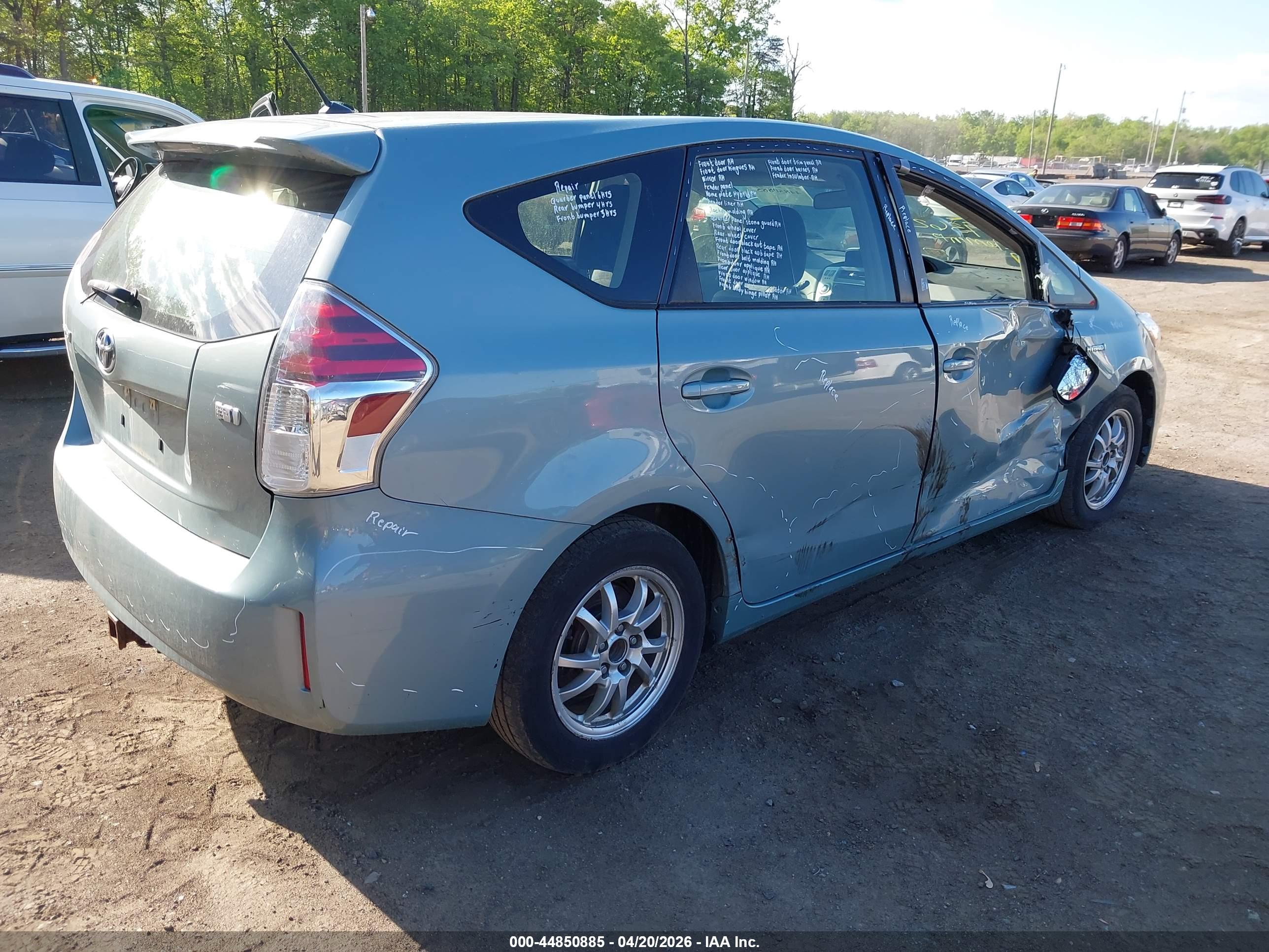 TOYOTA PRIUS image 4