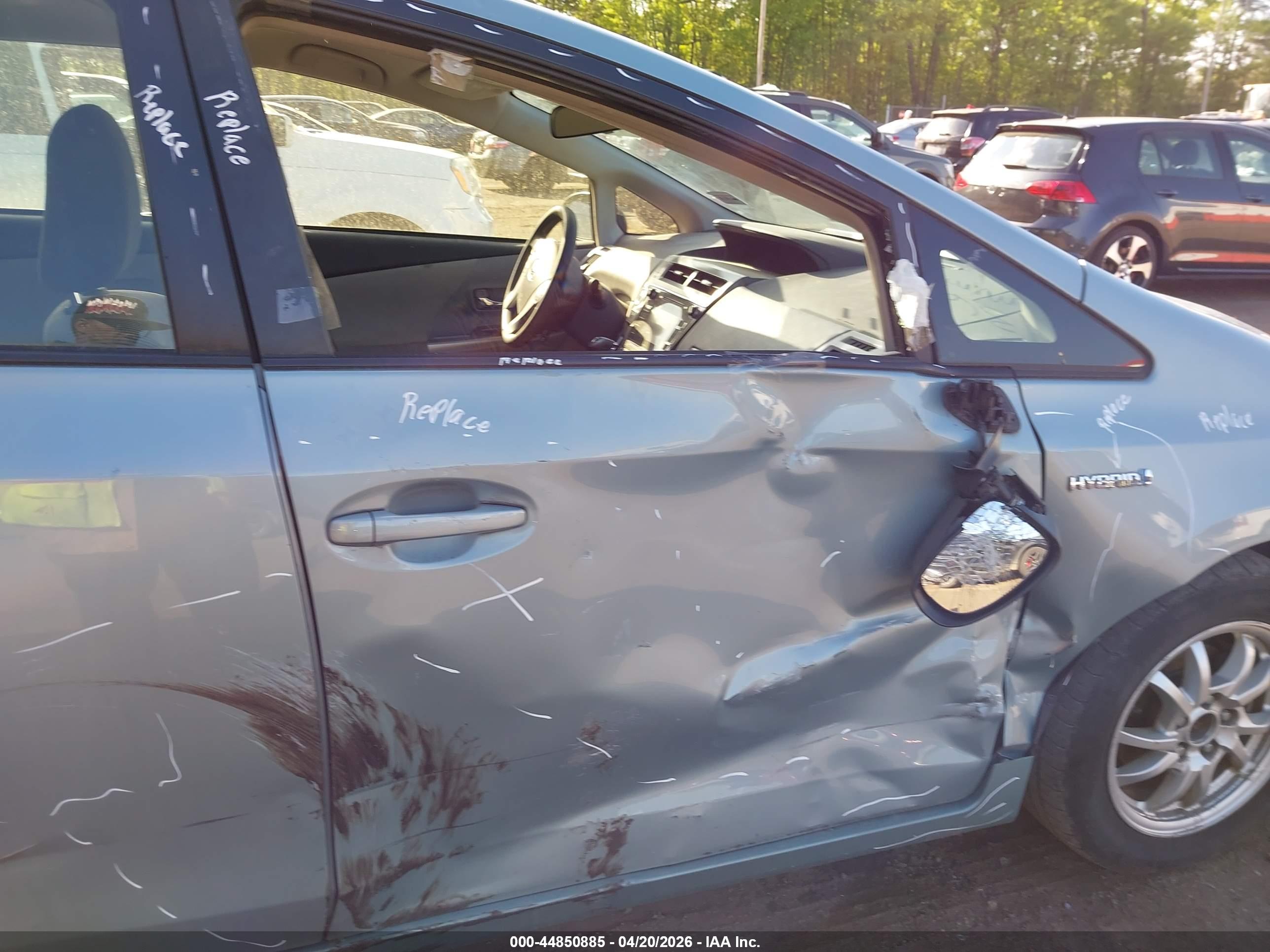 TOYOTA PRIUS image 6