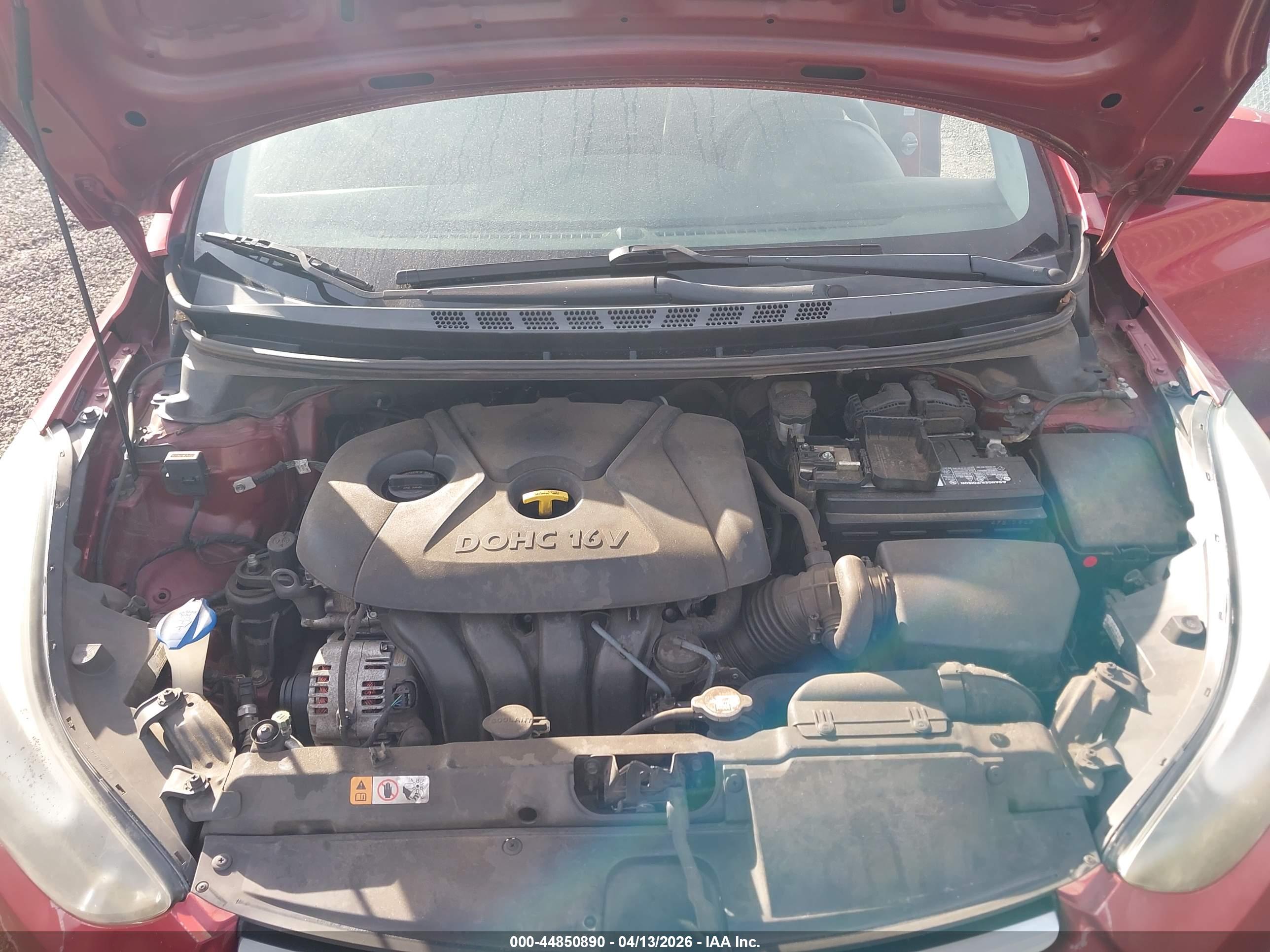 HYUNDAI ELANTRA image 10