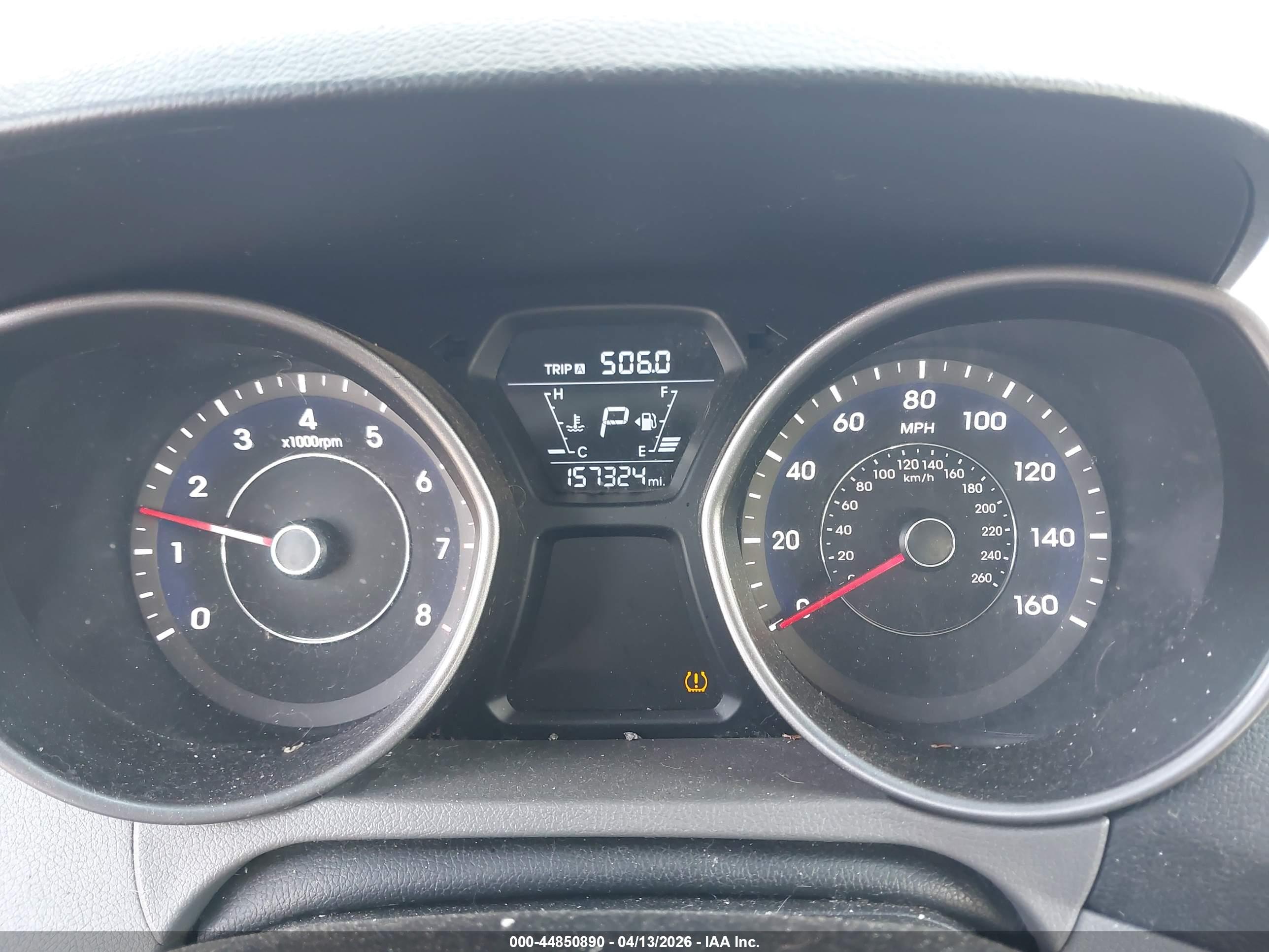 HYUNDAI ELANTRA image 7