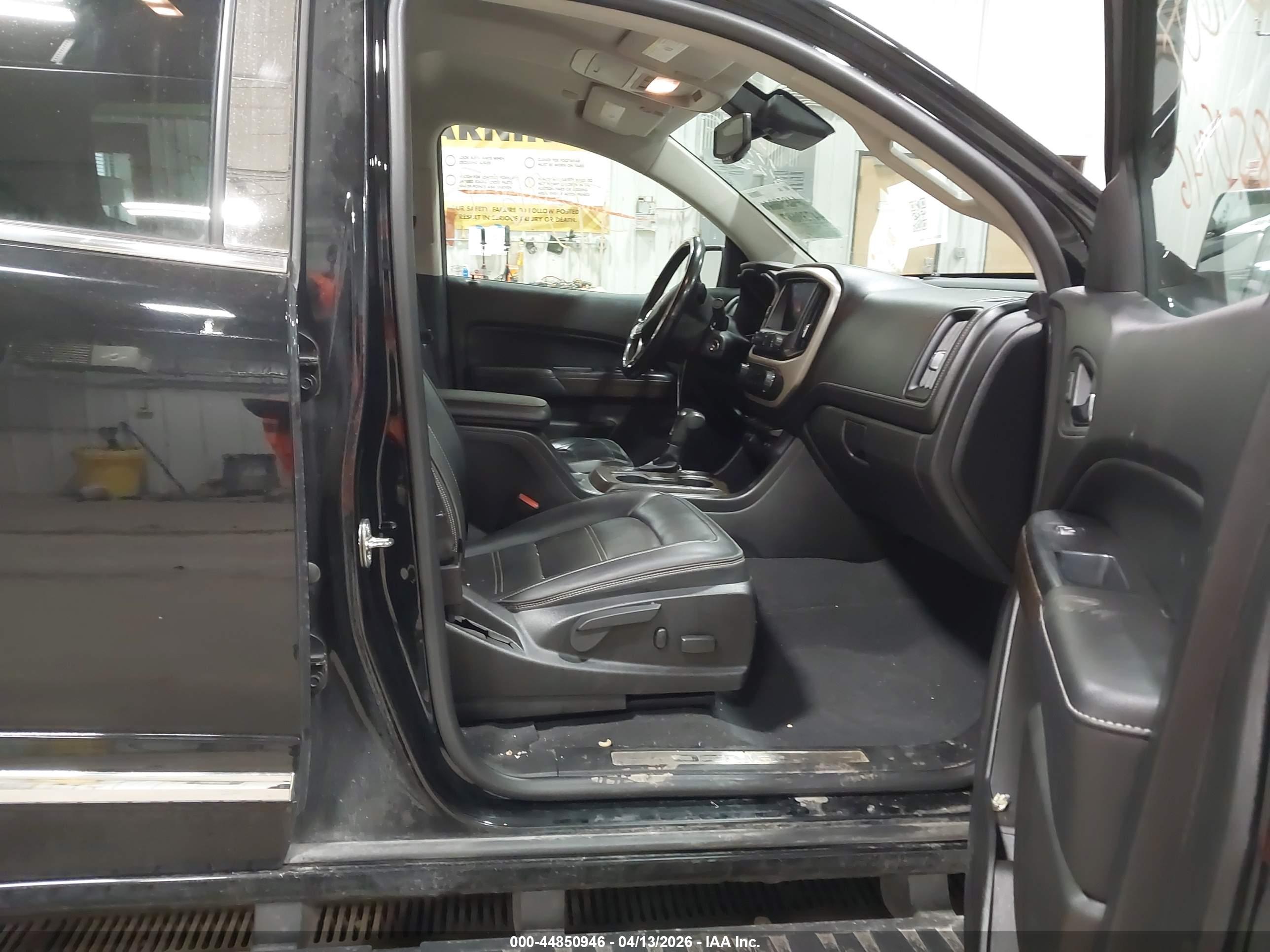 GMC CANYON image 5