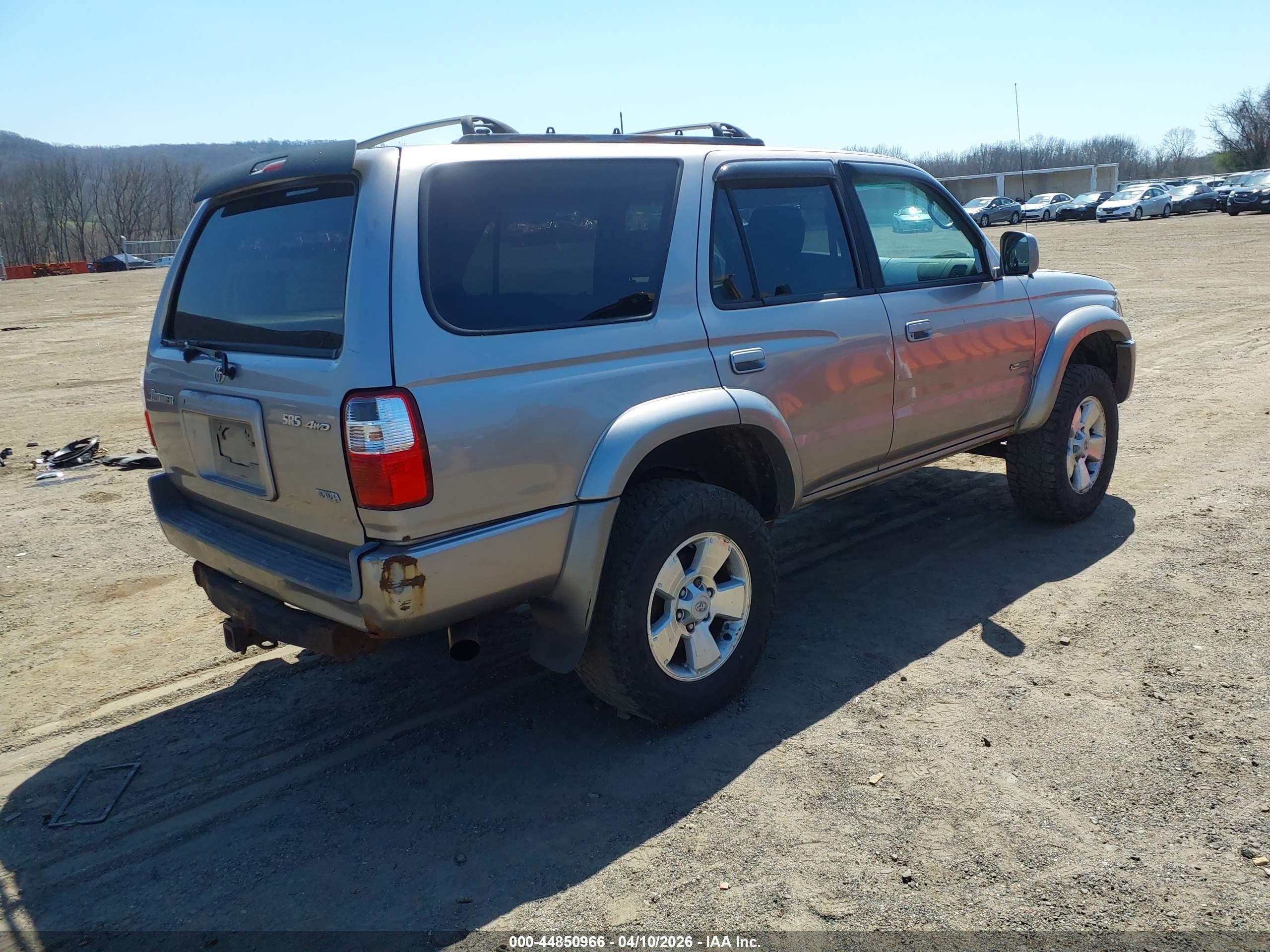 TOYOTA 4RUNNER image 4