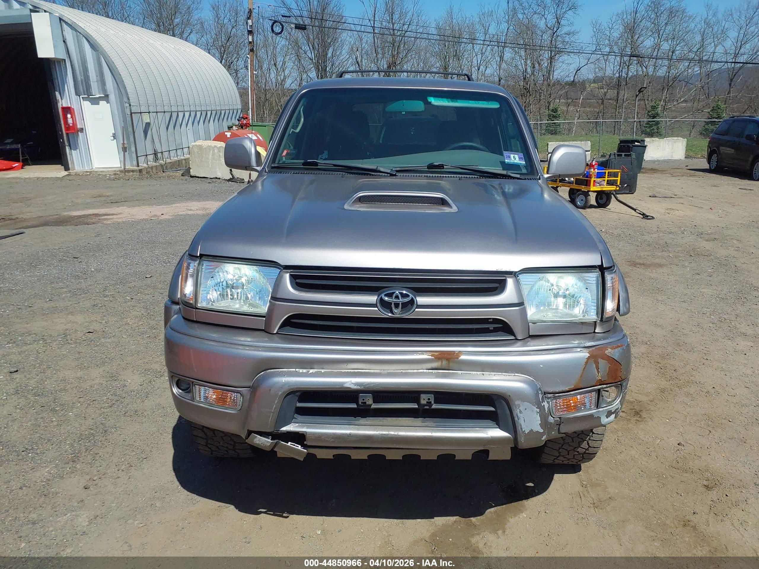 TOYOTA 4RUNNER image 6