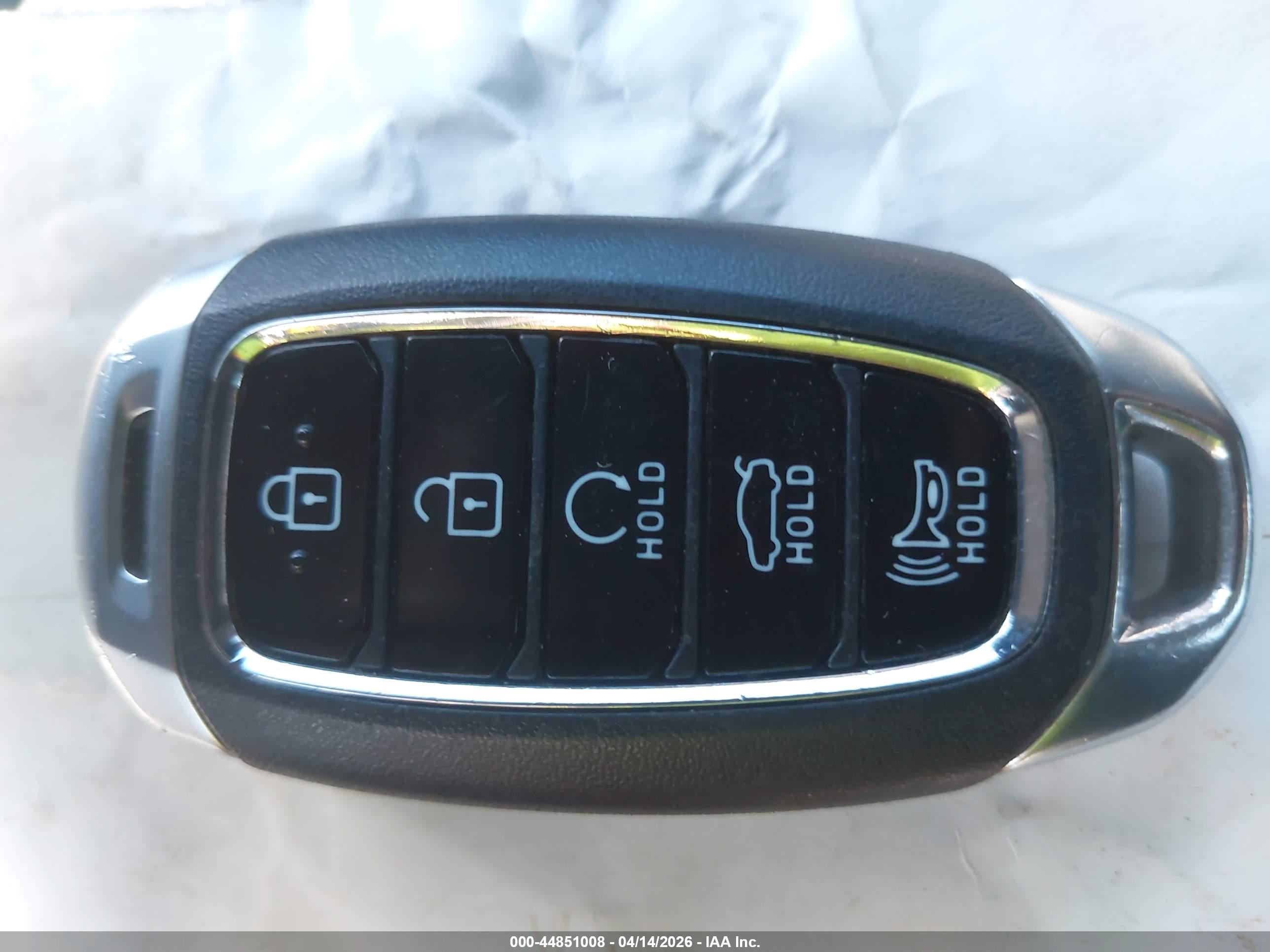 HYUNDAI ELANTRA image 11