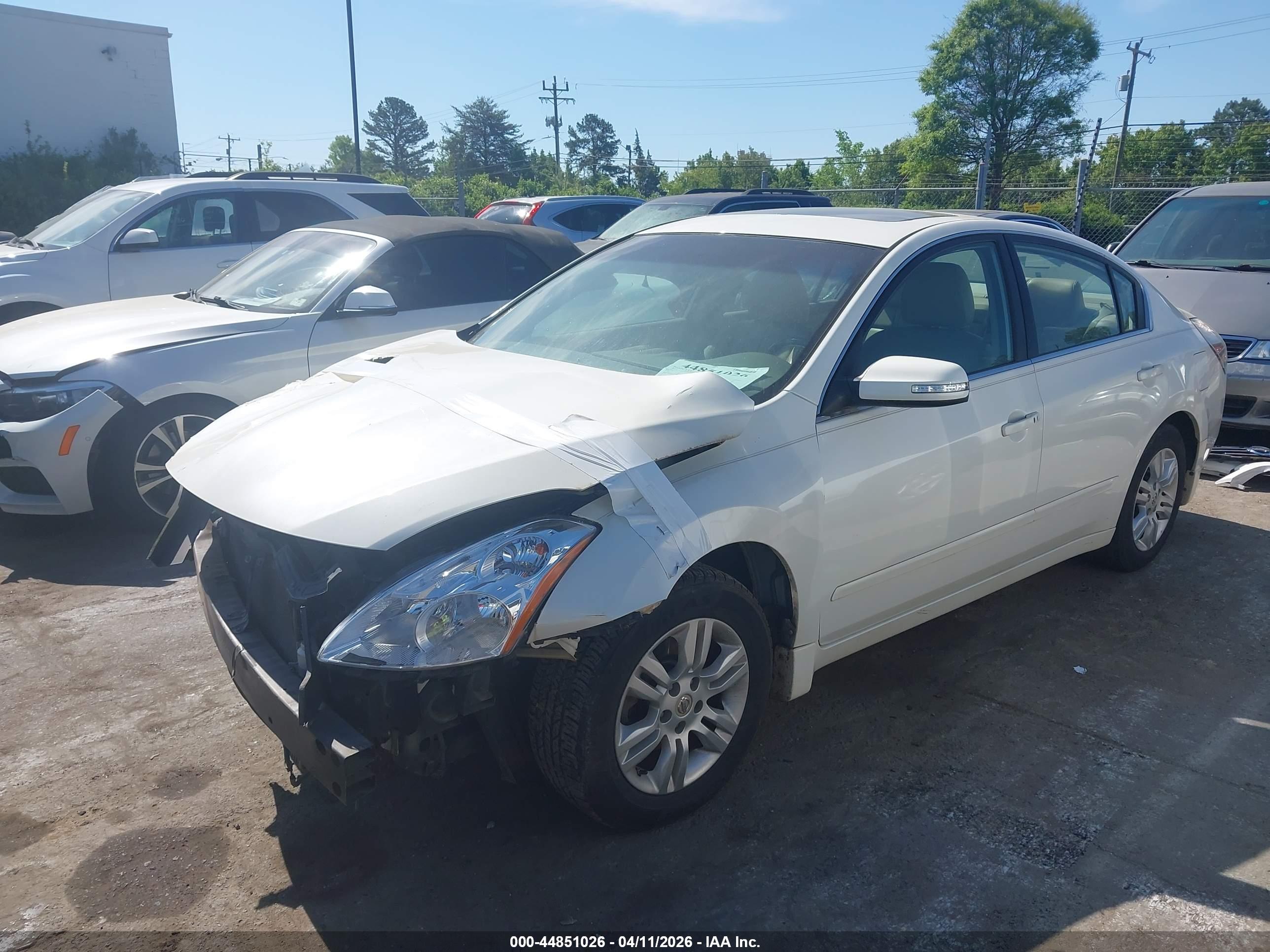 NISSAN ALTIMA image 2