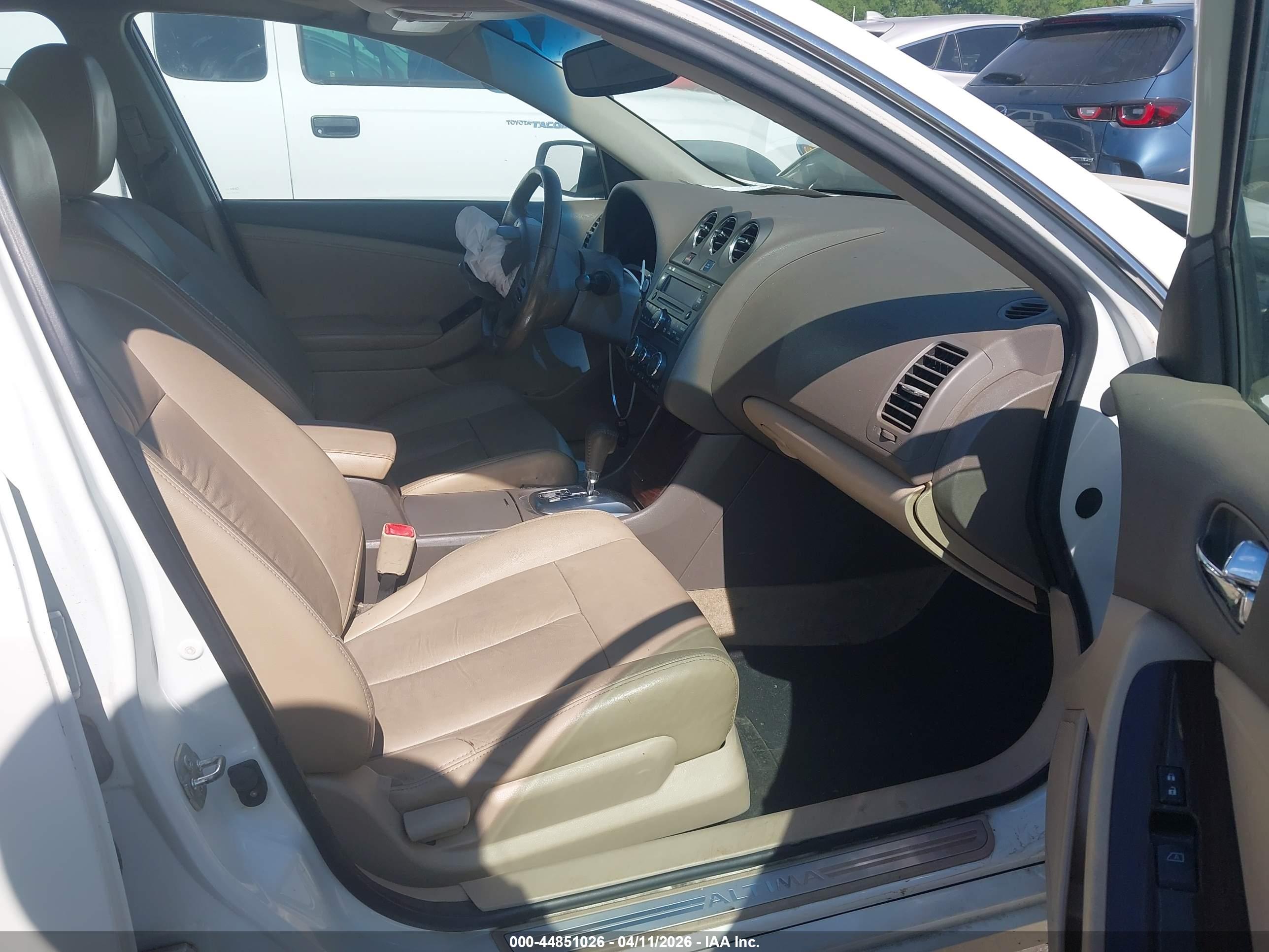 NISSAN ALTIMA image 5