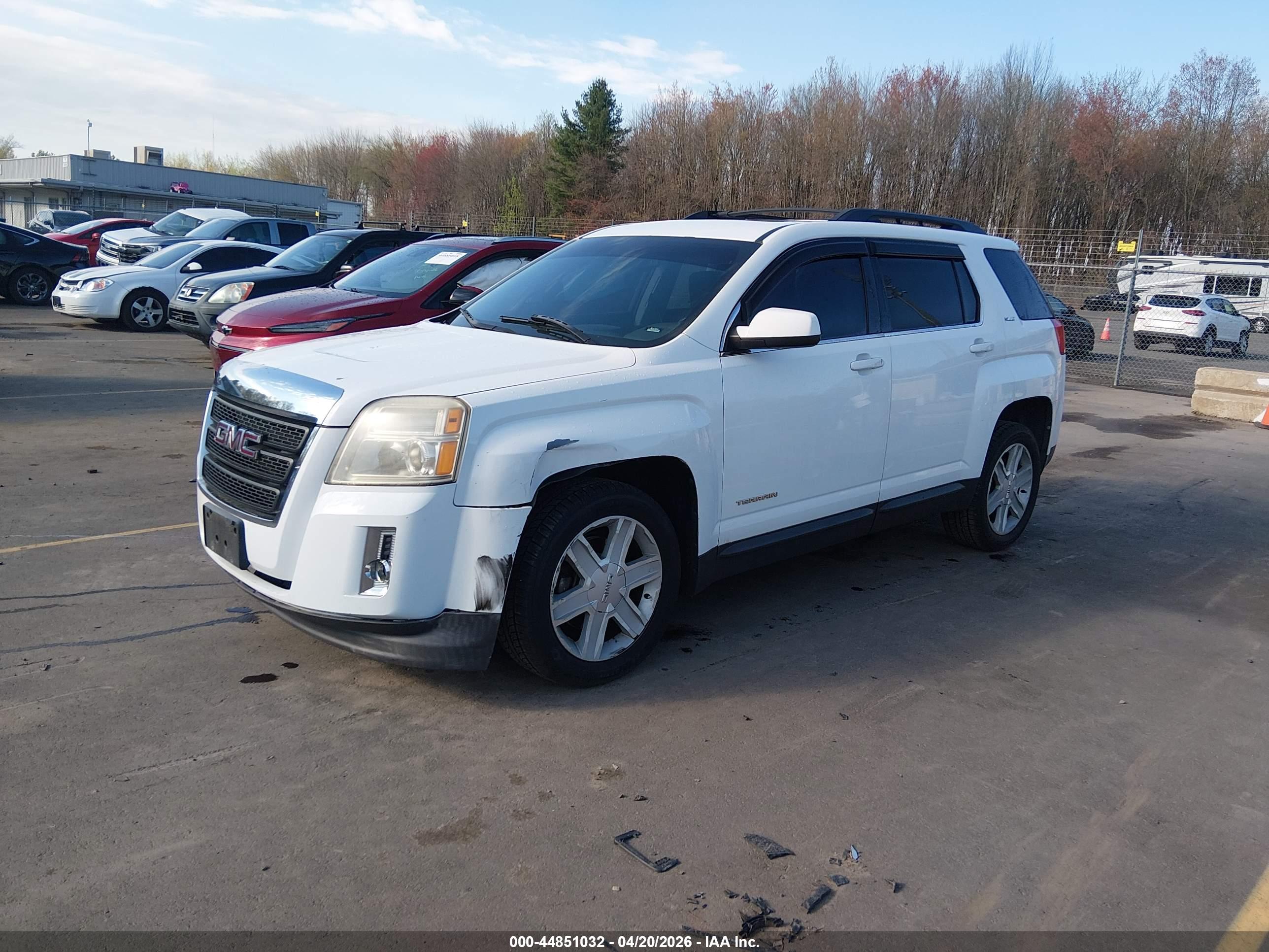 GMC TERRAIN image 2