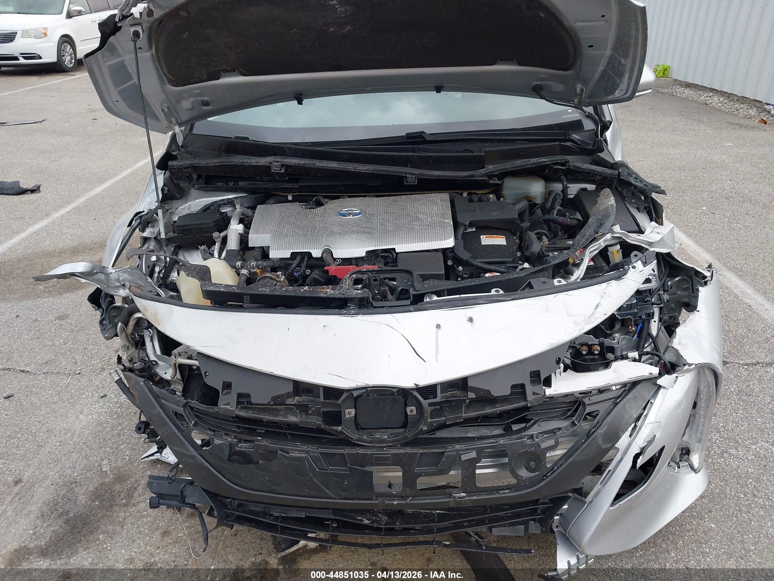 TOYOTA PRIUS image 10