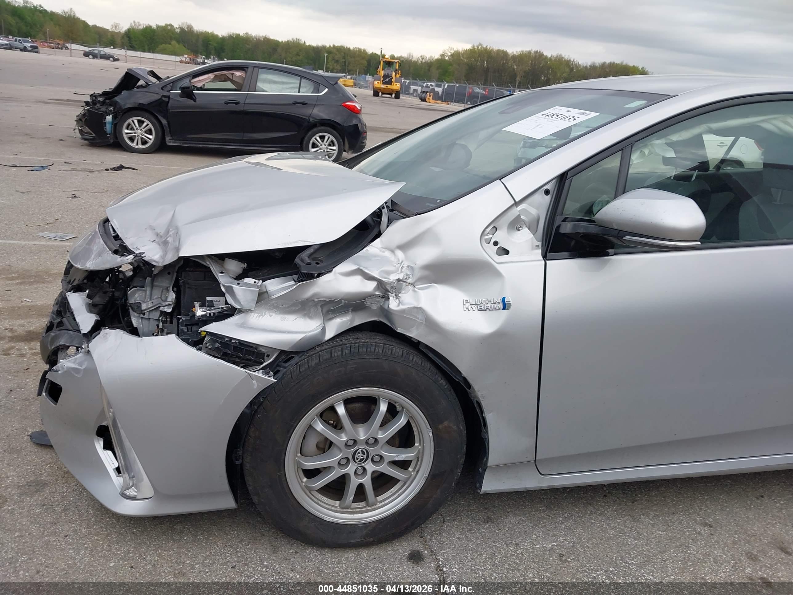 TOYOTA PRIUS image 6