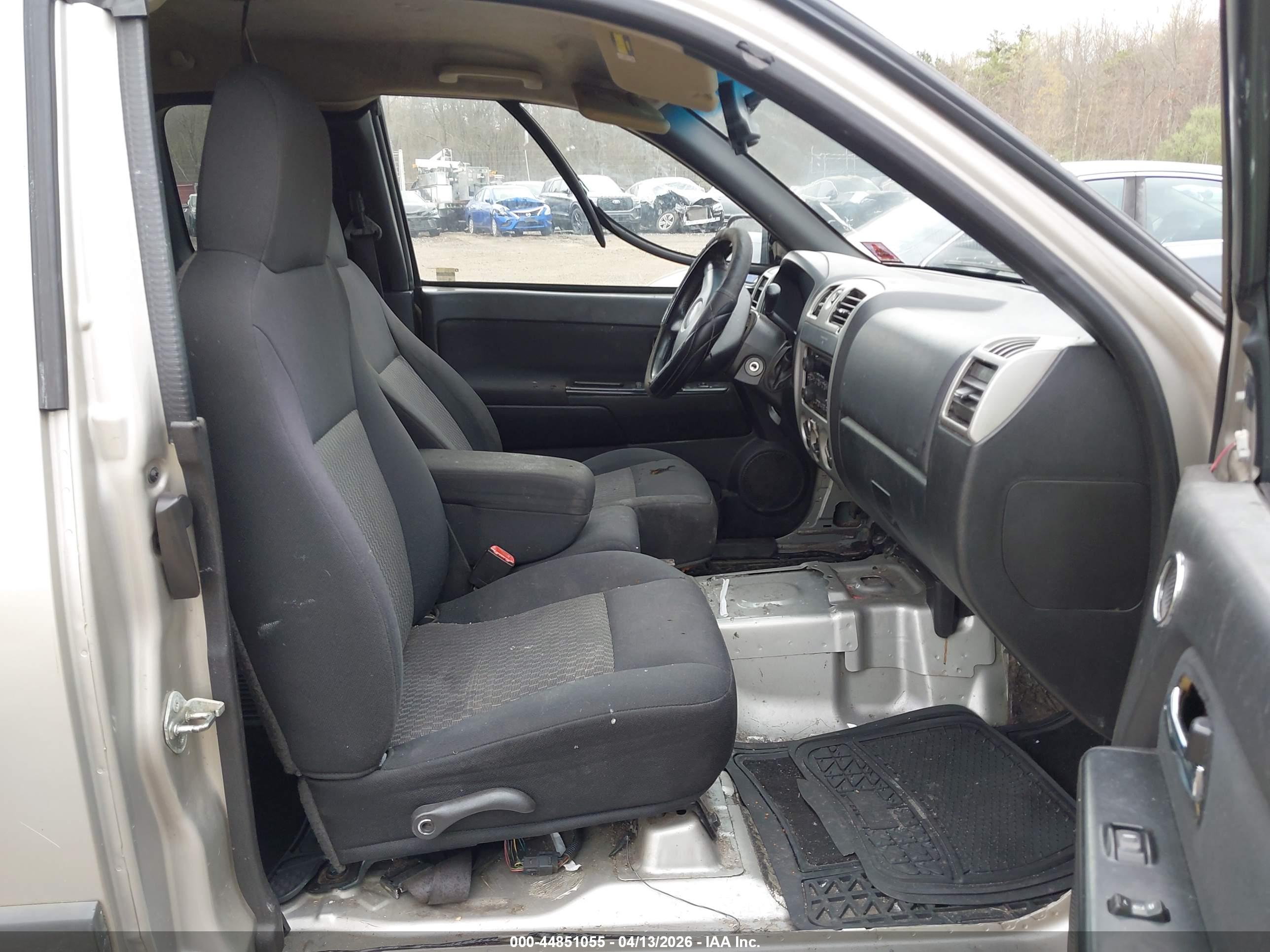 CHEVROLET COLORADO image 5