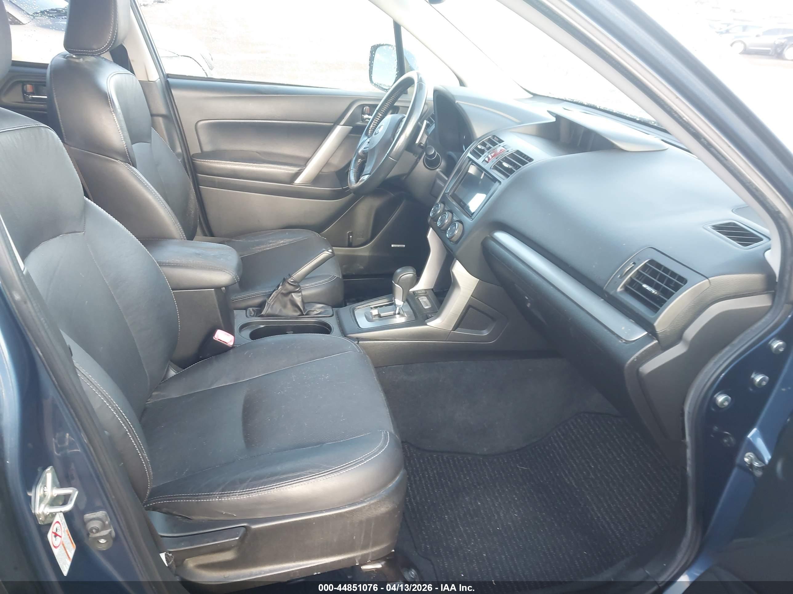 SUBARU FORESTER image 5