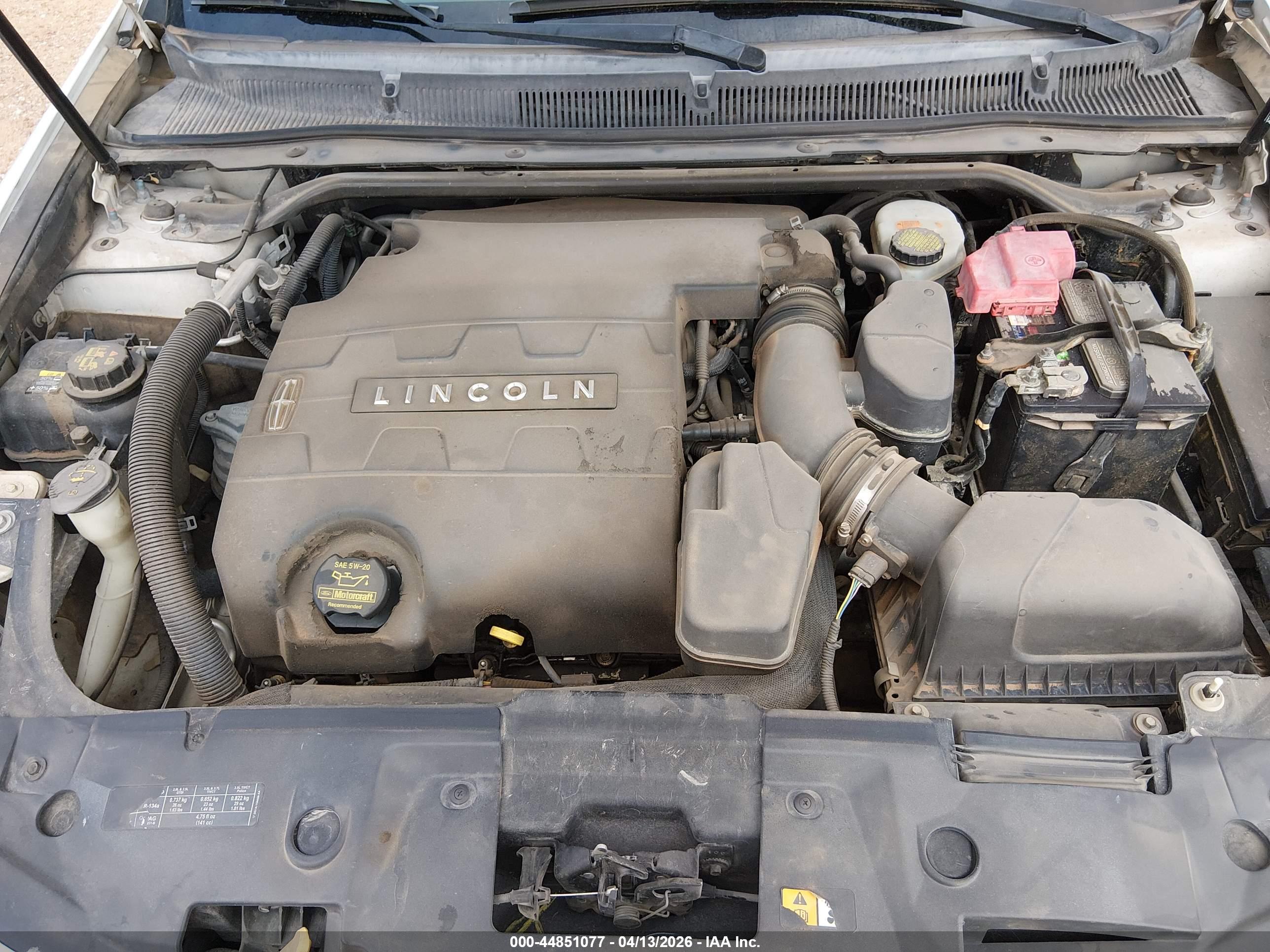 LINCOLN MKS image 10