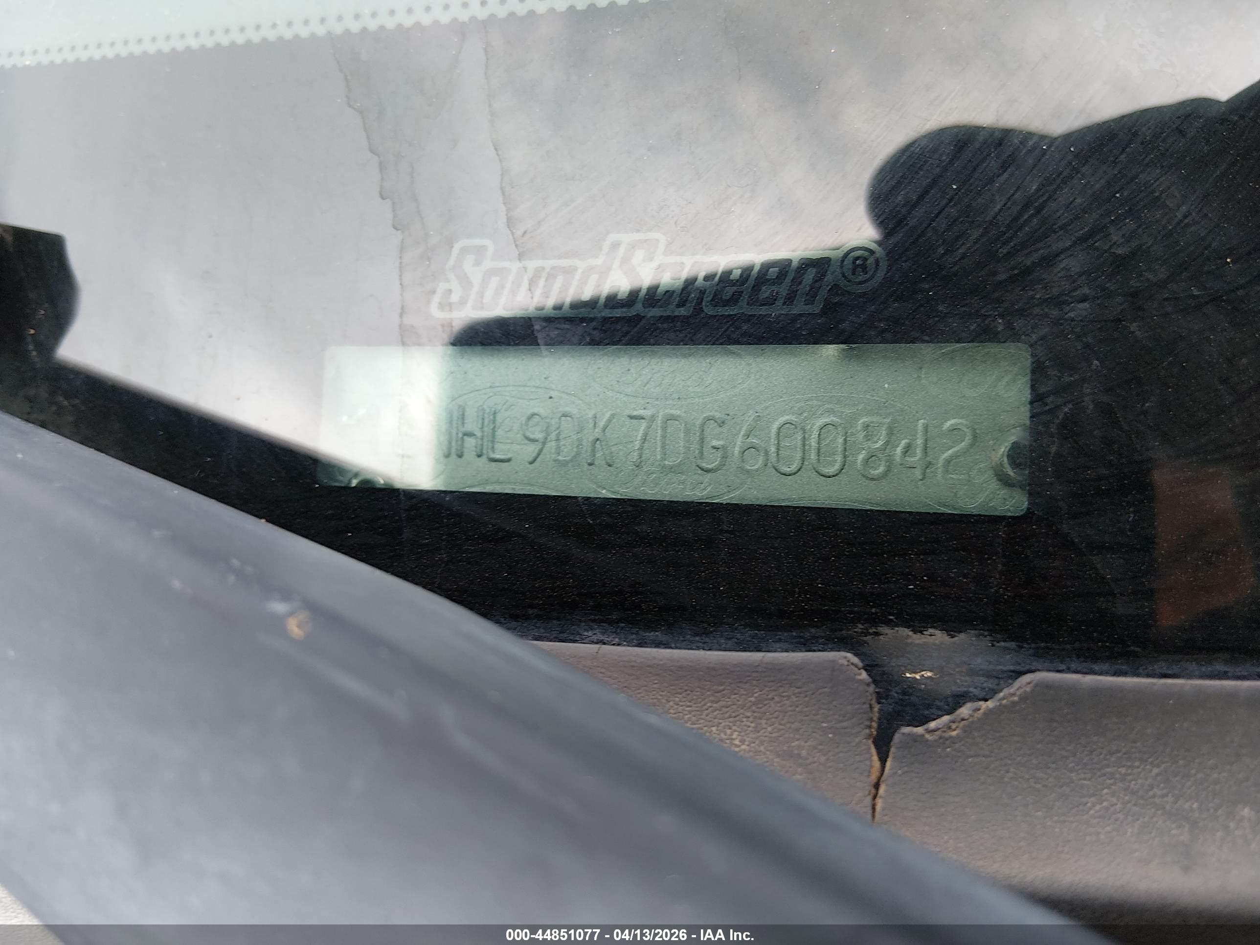 LINCOLN MKS image 9