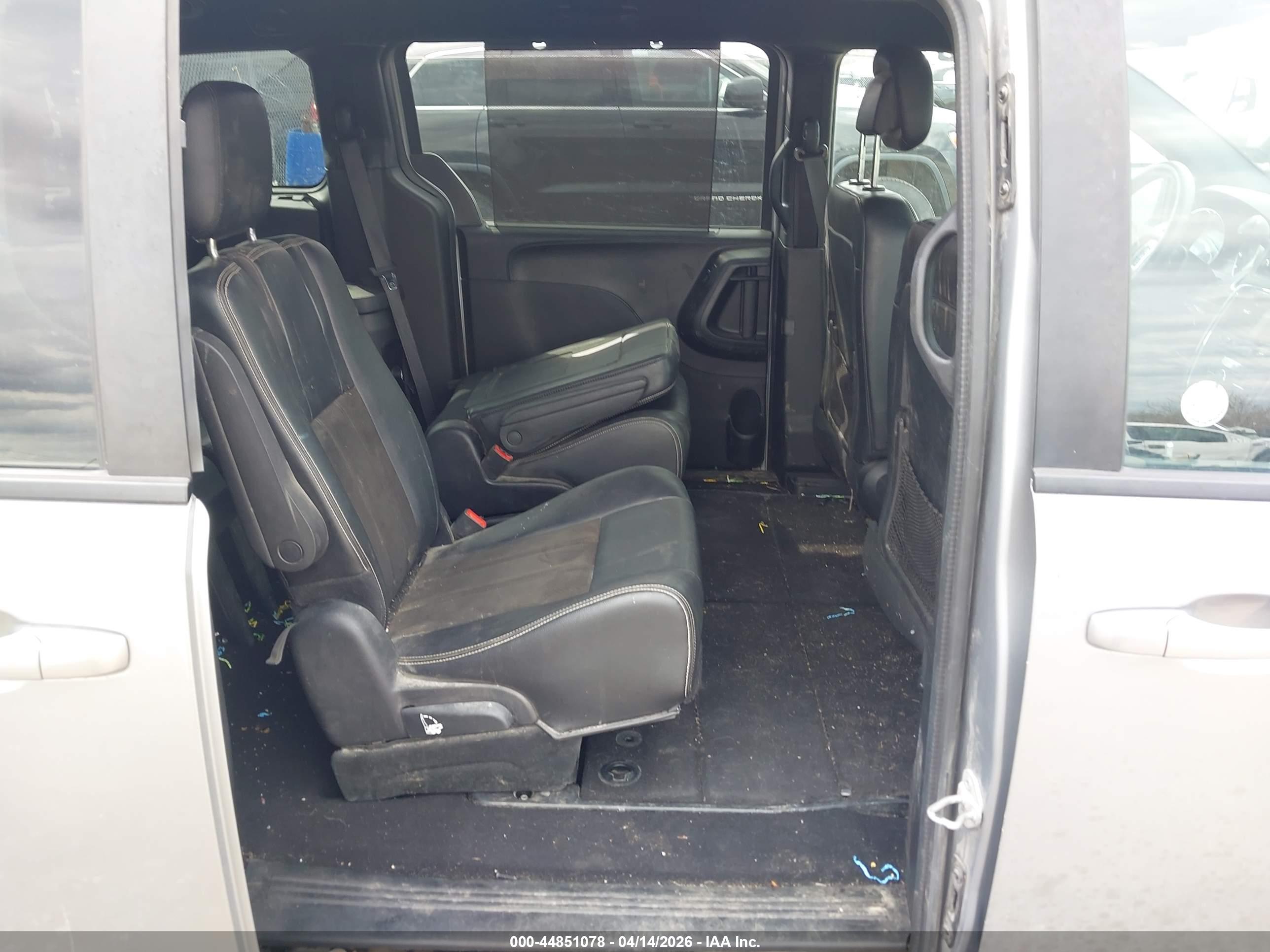 DODGE GRAND image 8