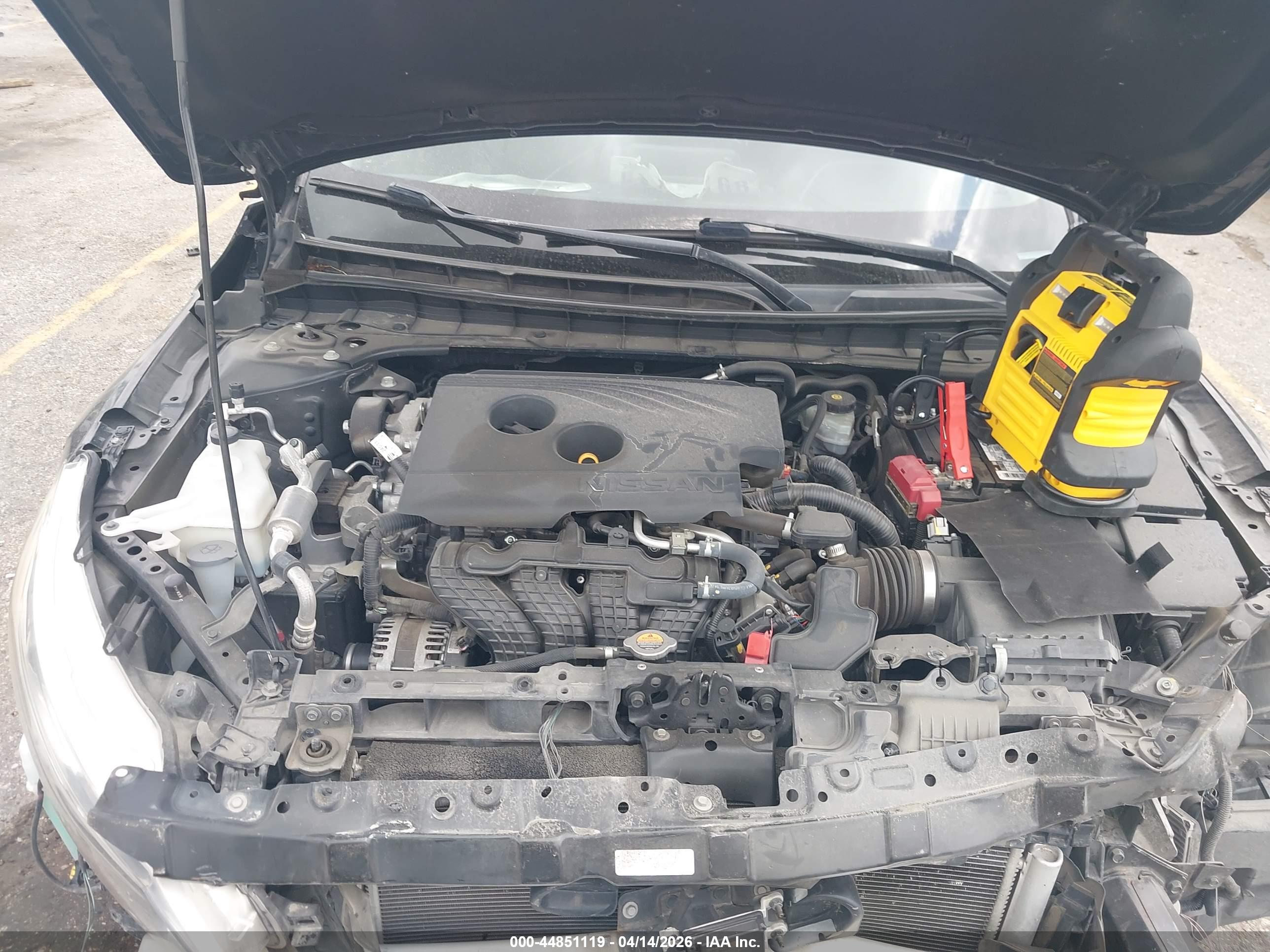 NISSAN ALTIMA image 10