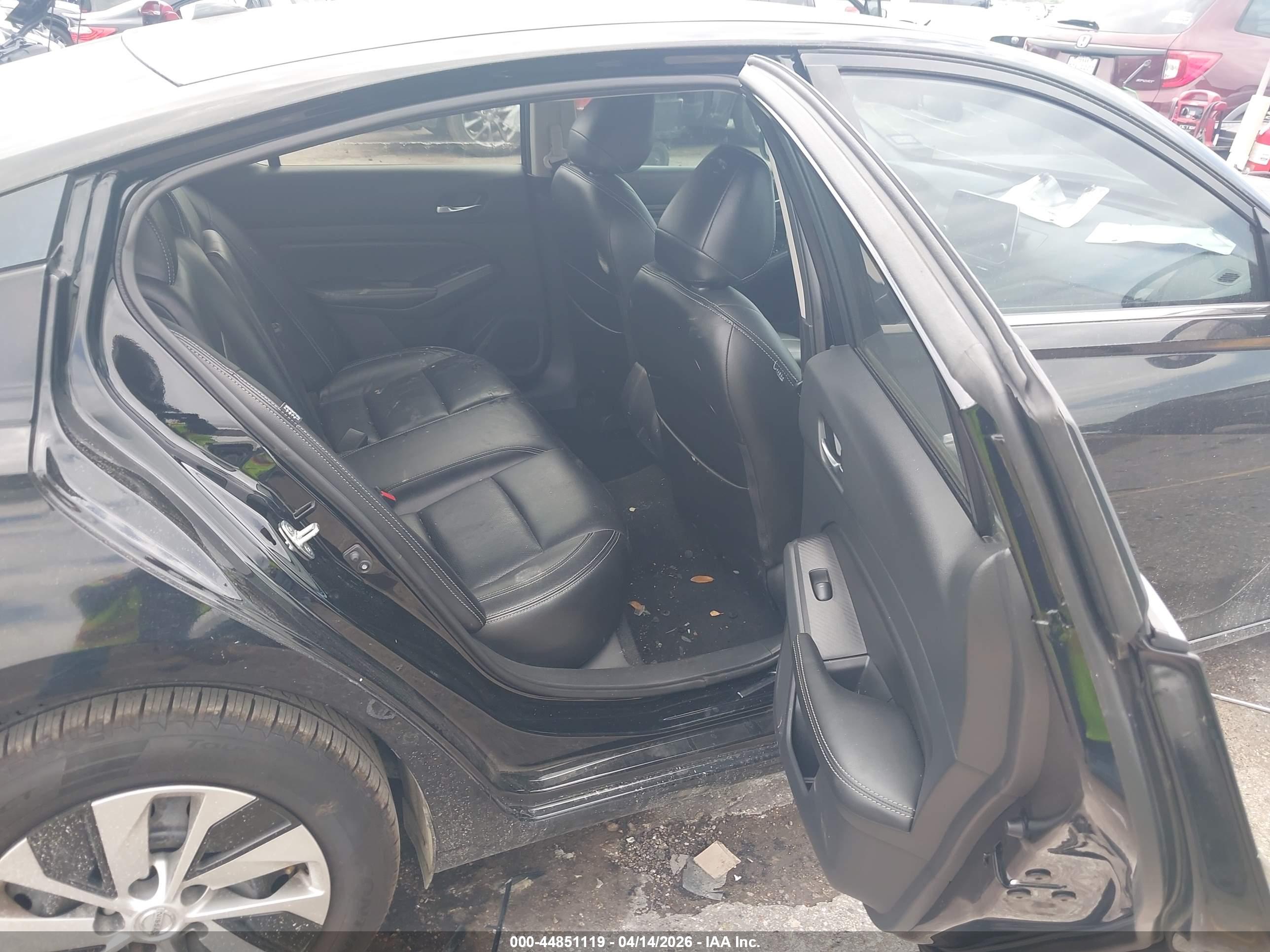 NISSAN ALTIMA image 8