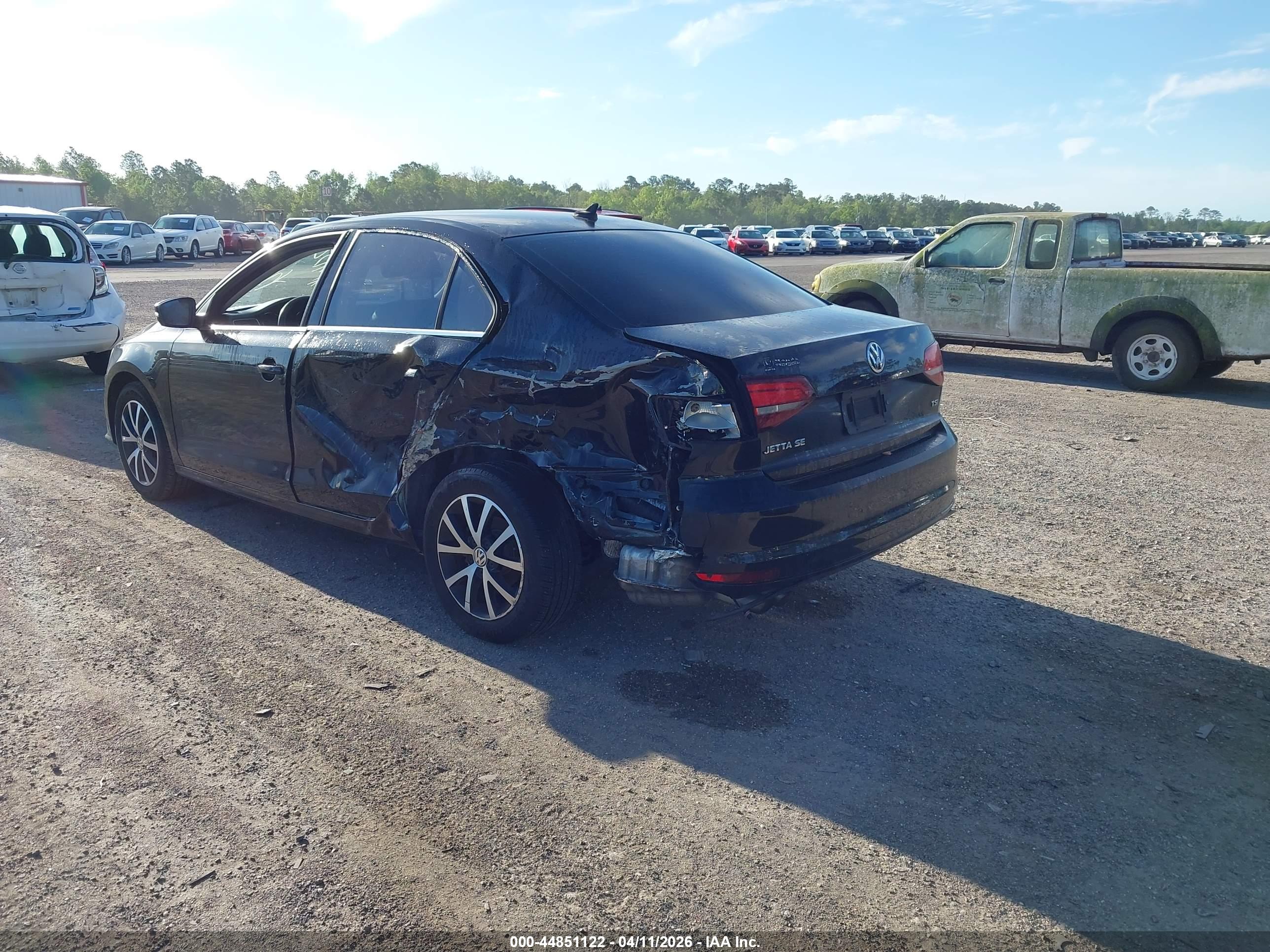 VOLKSWAGEN JETTA image 3