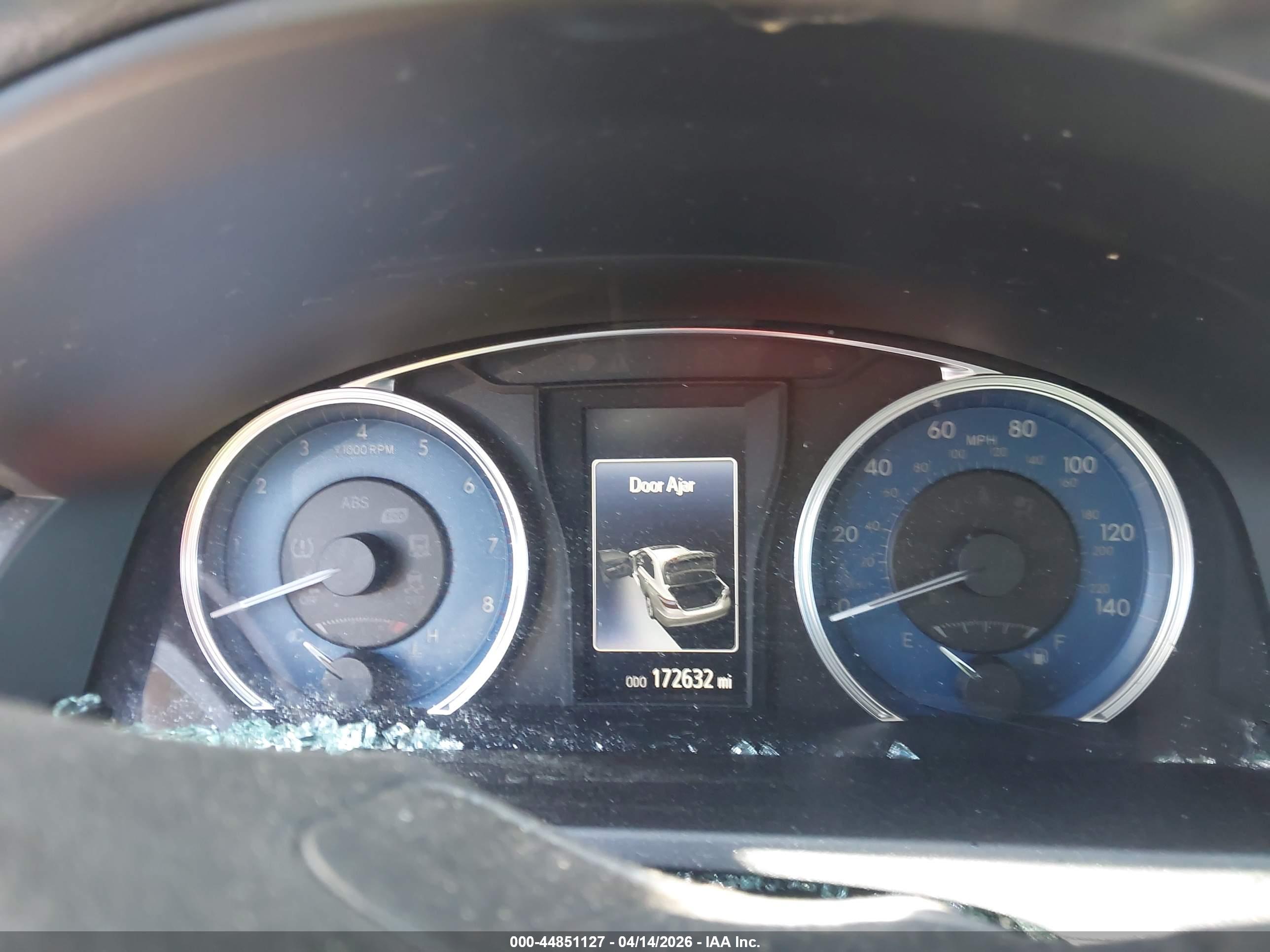 TOYOTA CAMRY image 7