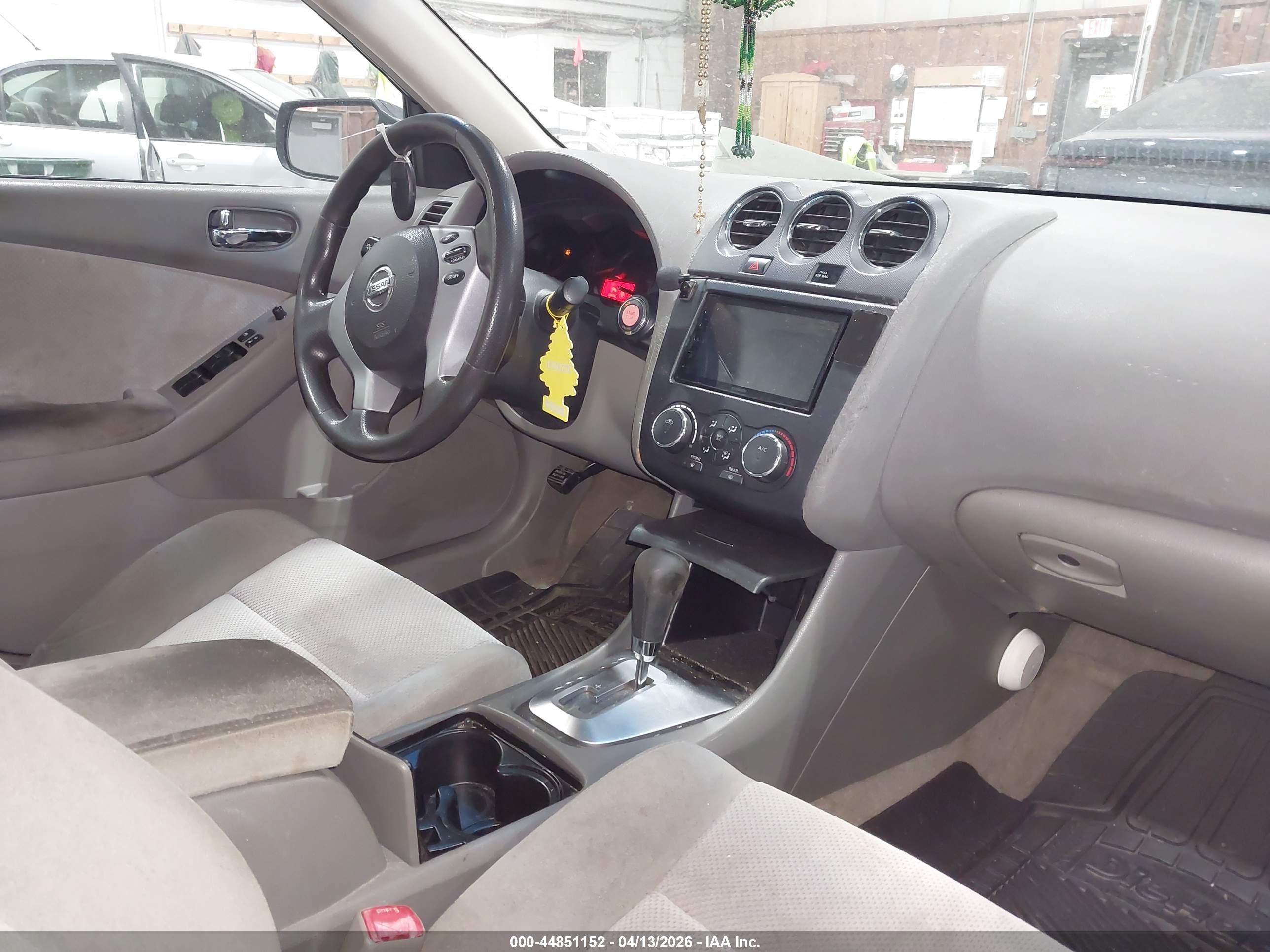 NISSAN ALTIMA image 5