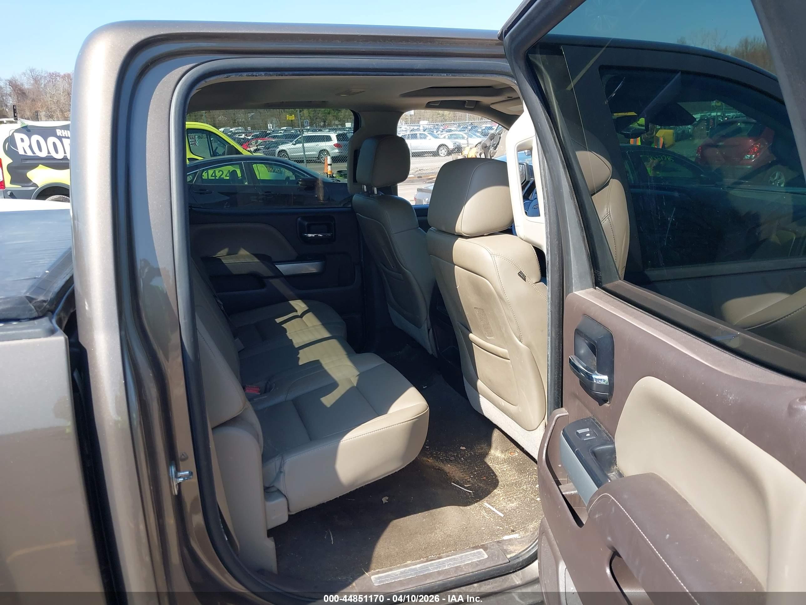 CHEVROLET SILVERADO image 8