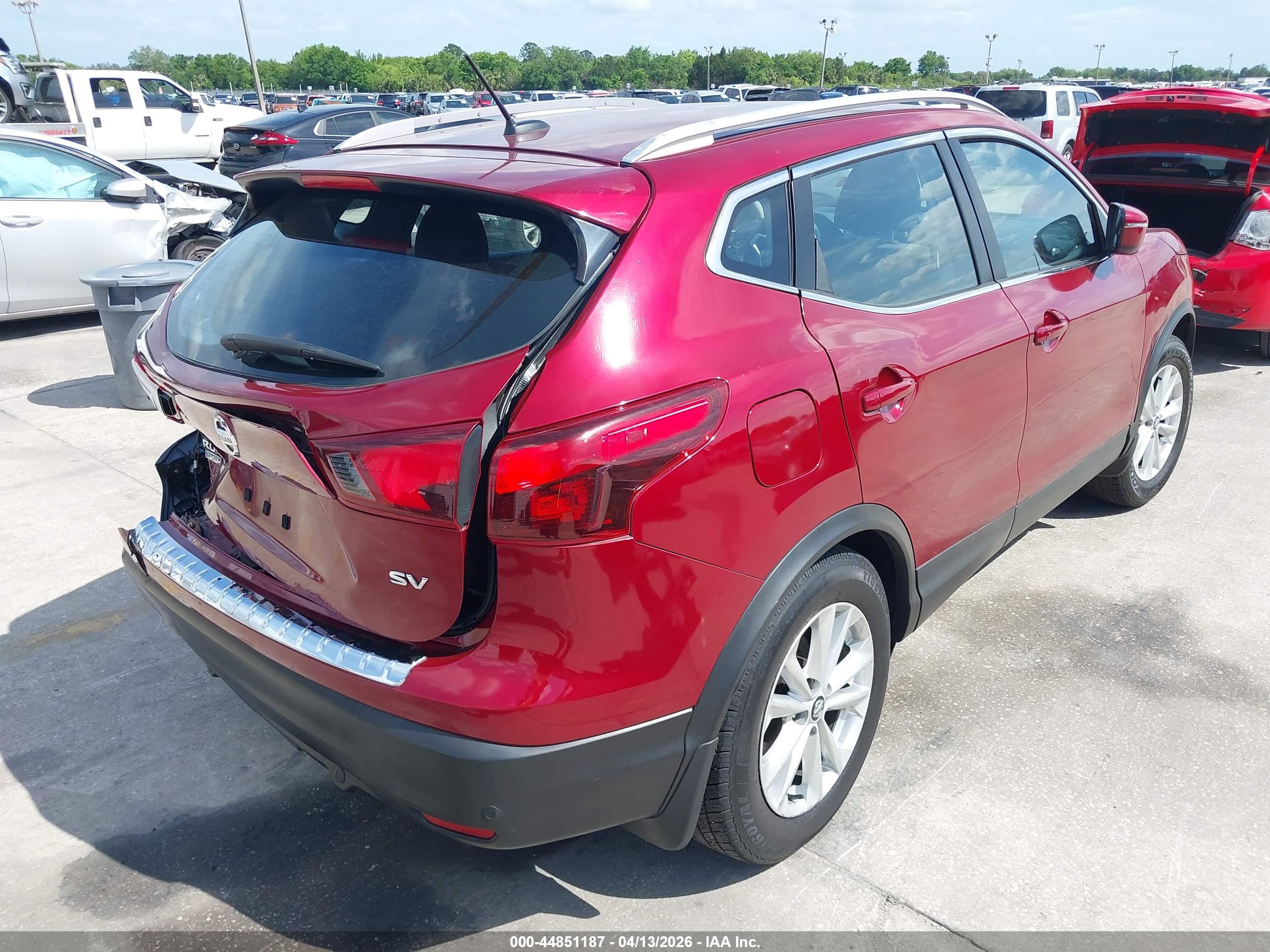 NISSAN ROGUE image 4