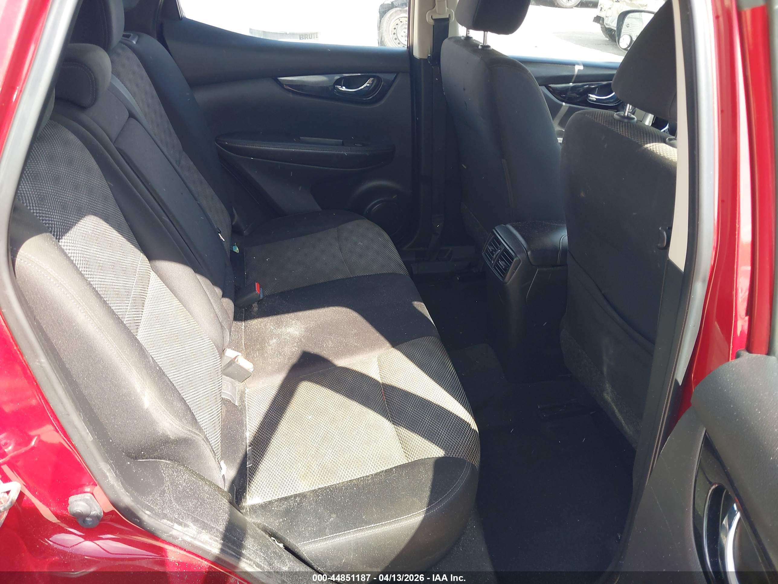 NISSAN ROGUE image 8