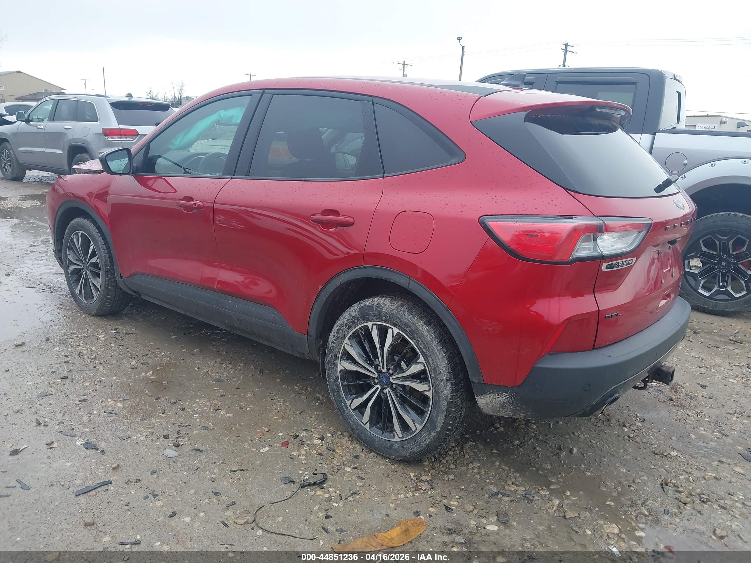 FORD ESCAPE image 3