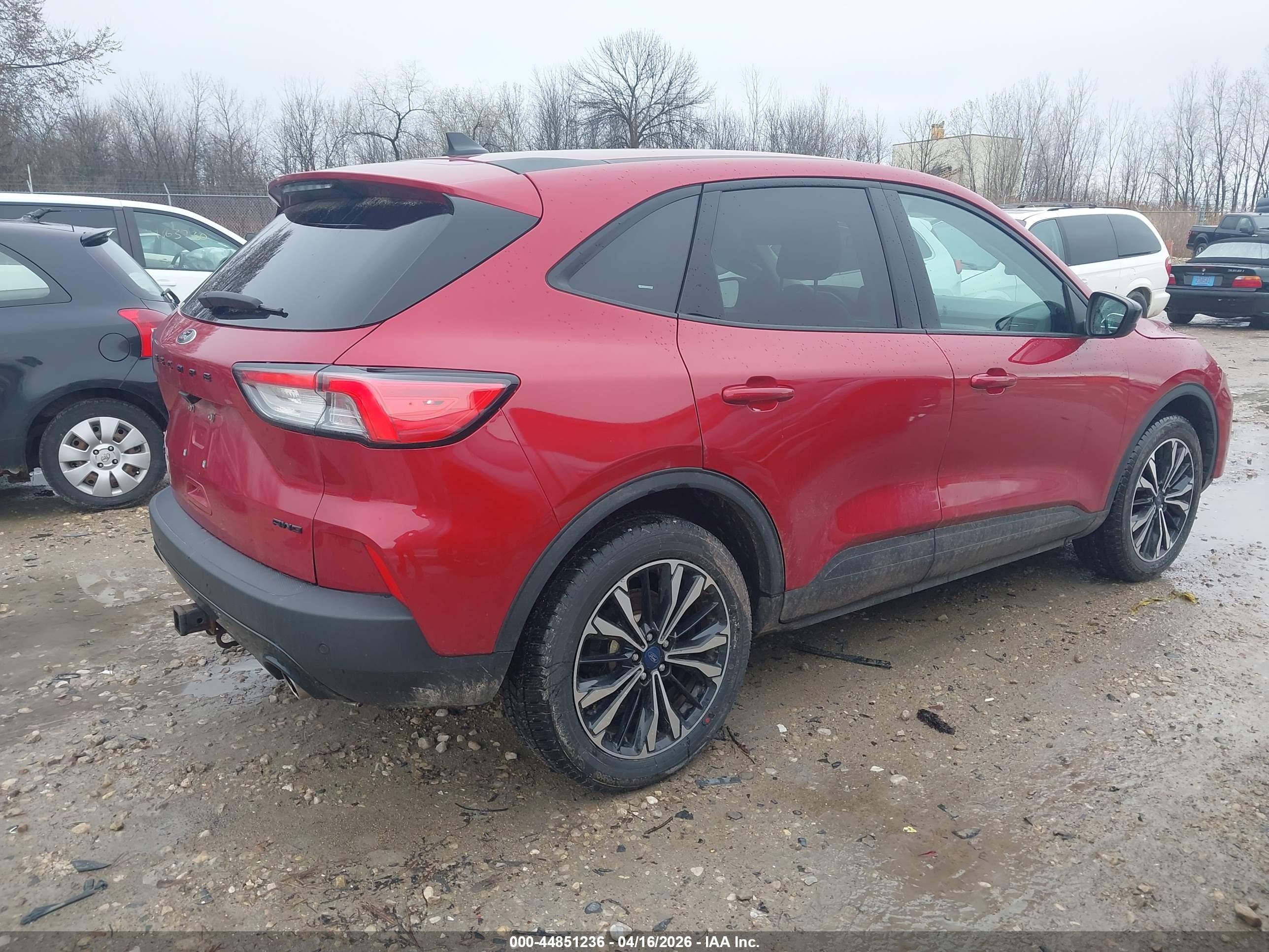 FORD ESCAPE image 4