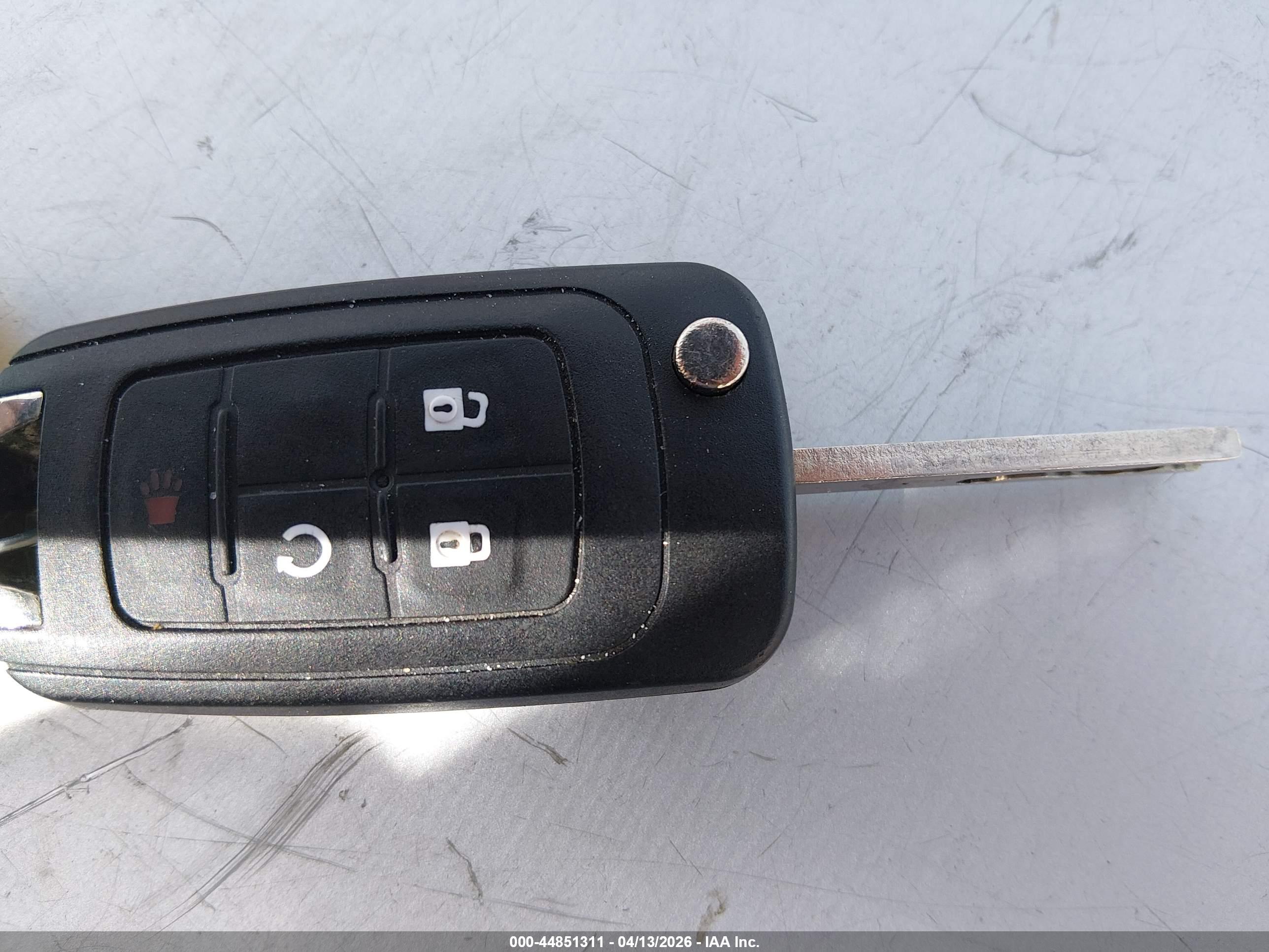 CHEVROLET EQUINOX image 11