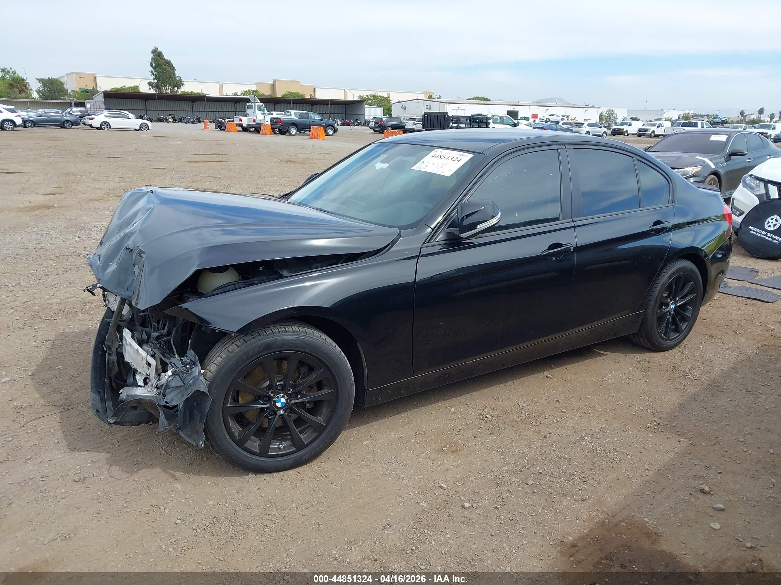 BMW 320I image 2