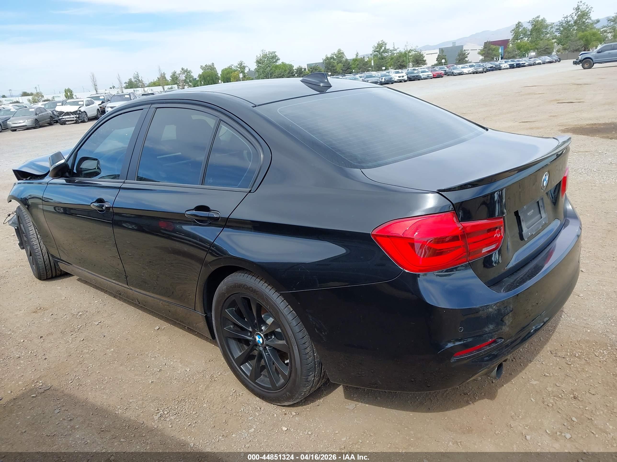 BMW 320I image 3