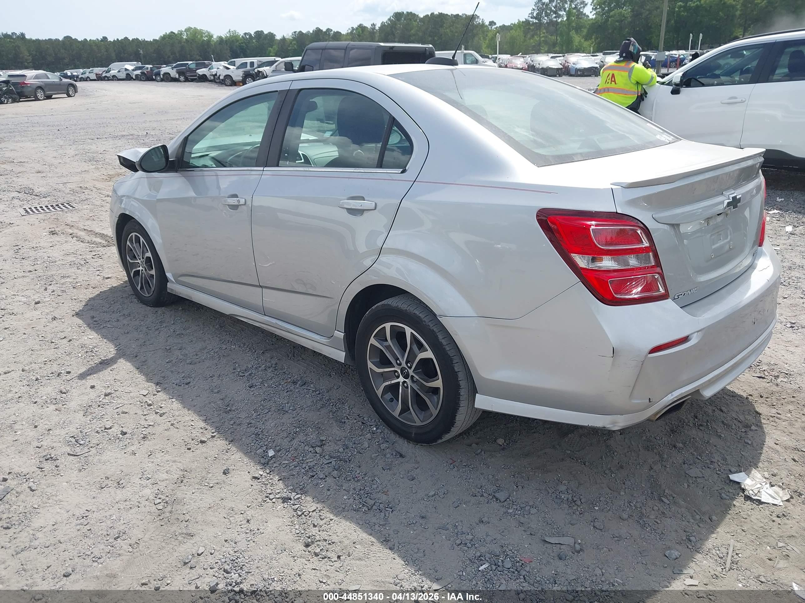CHEVROLET SONIC image 3