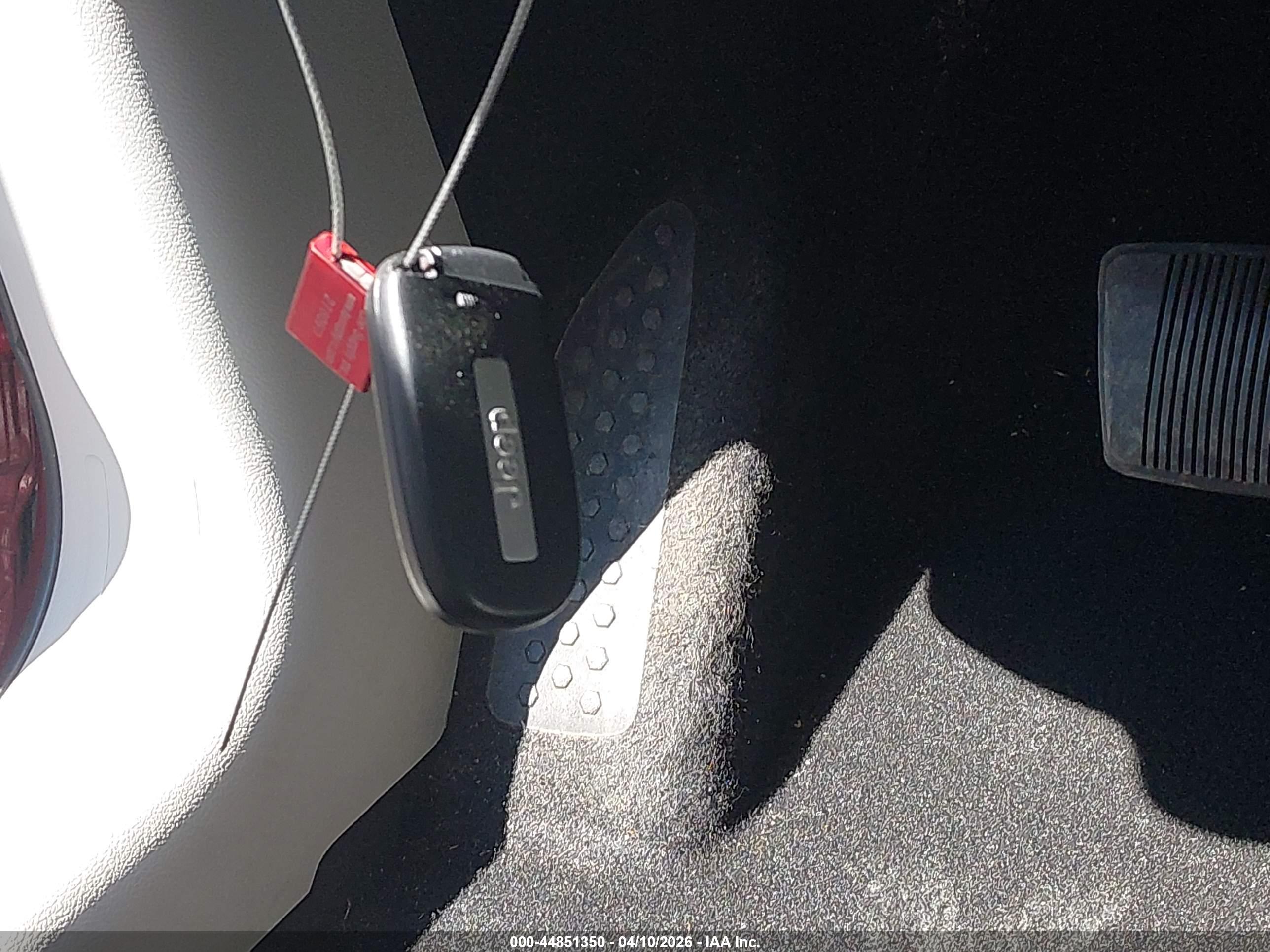 JEEP CHEROKEE image 11