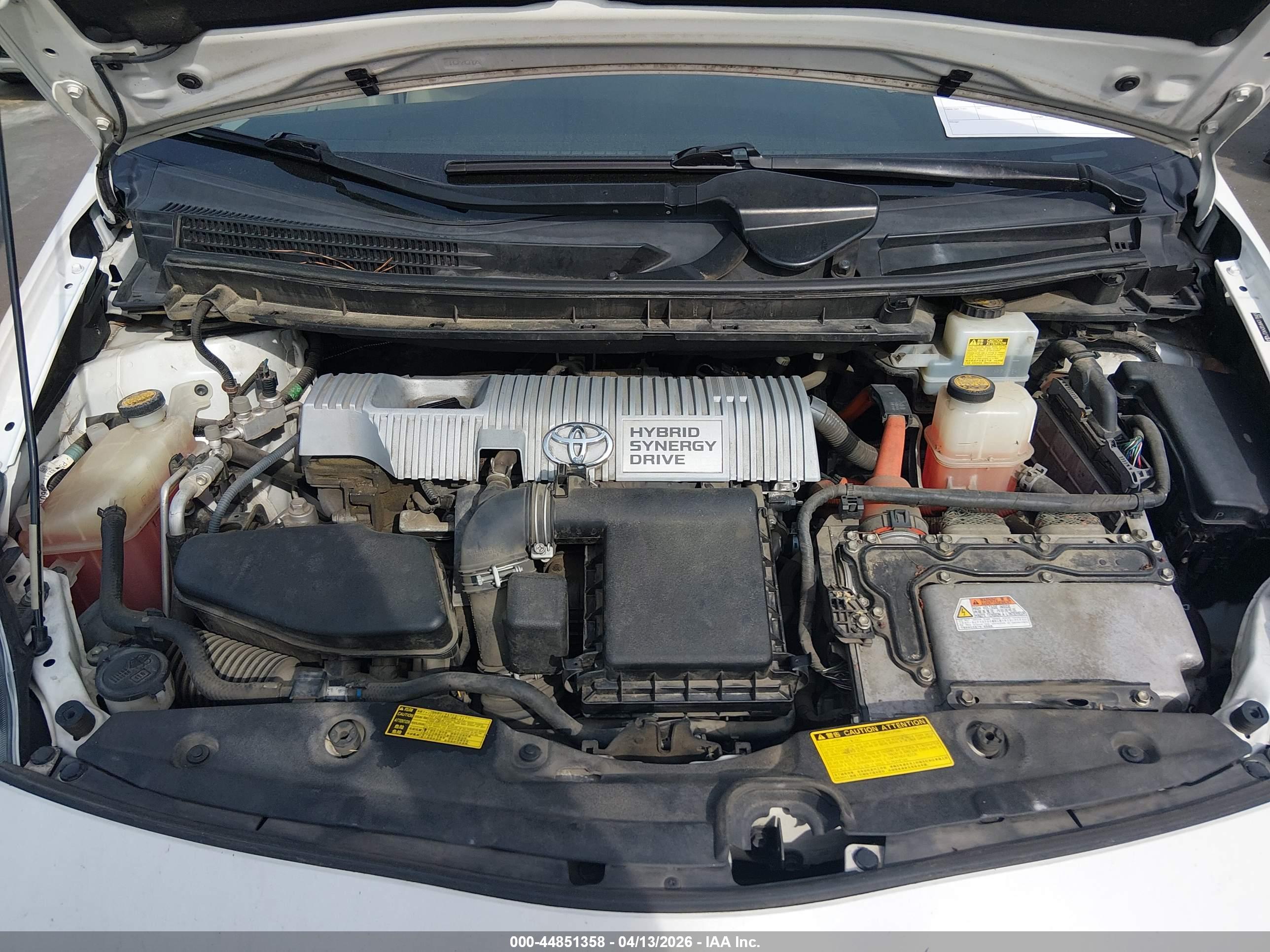 TOYOTA PRIUS image 10