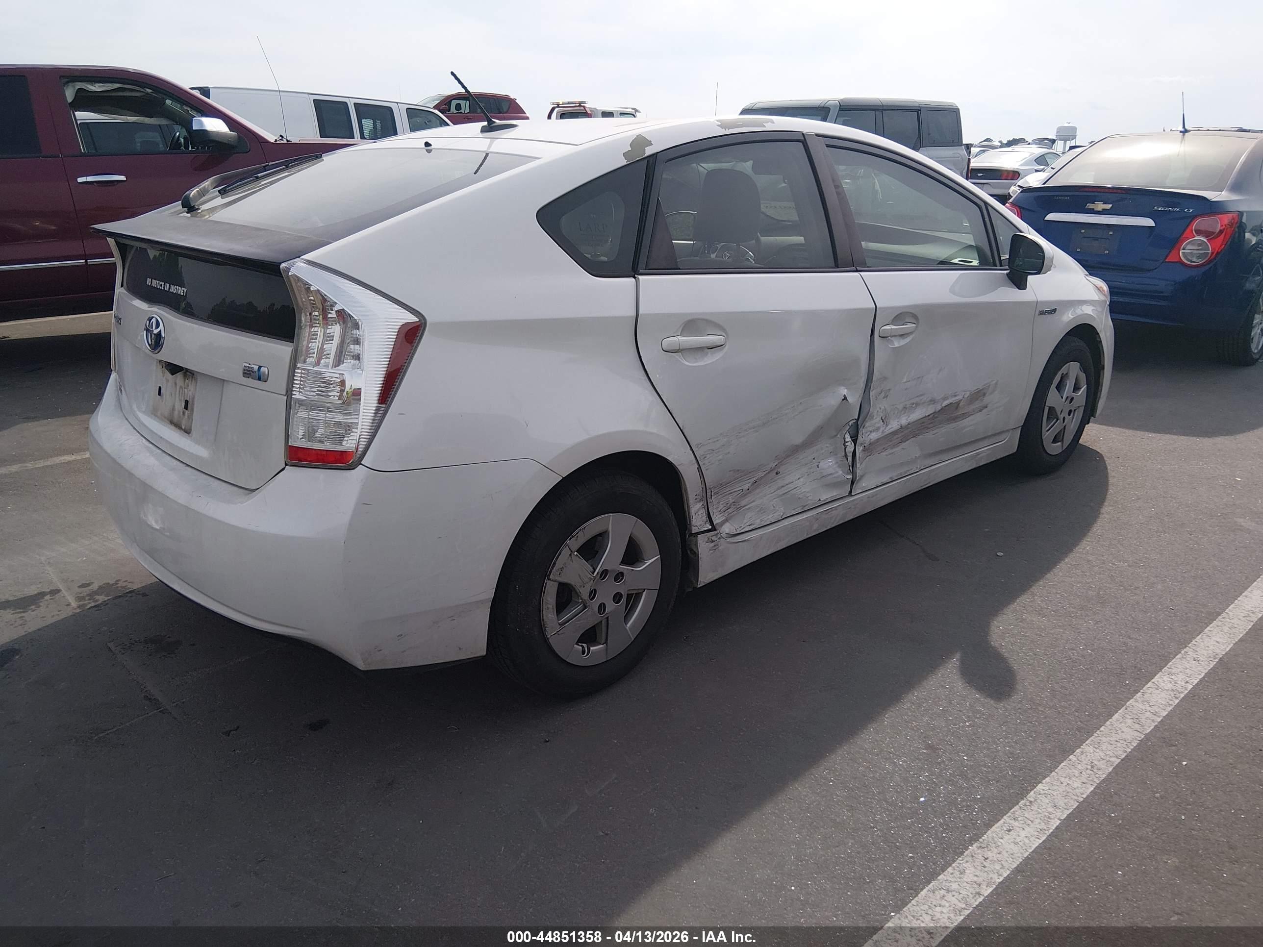 TOYOTA PRIUS image 4