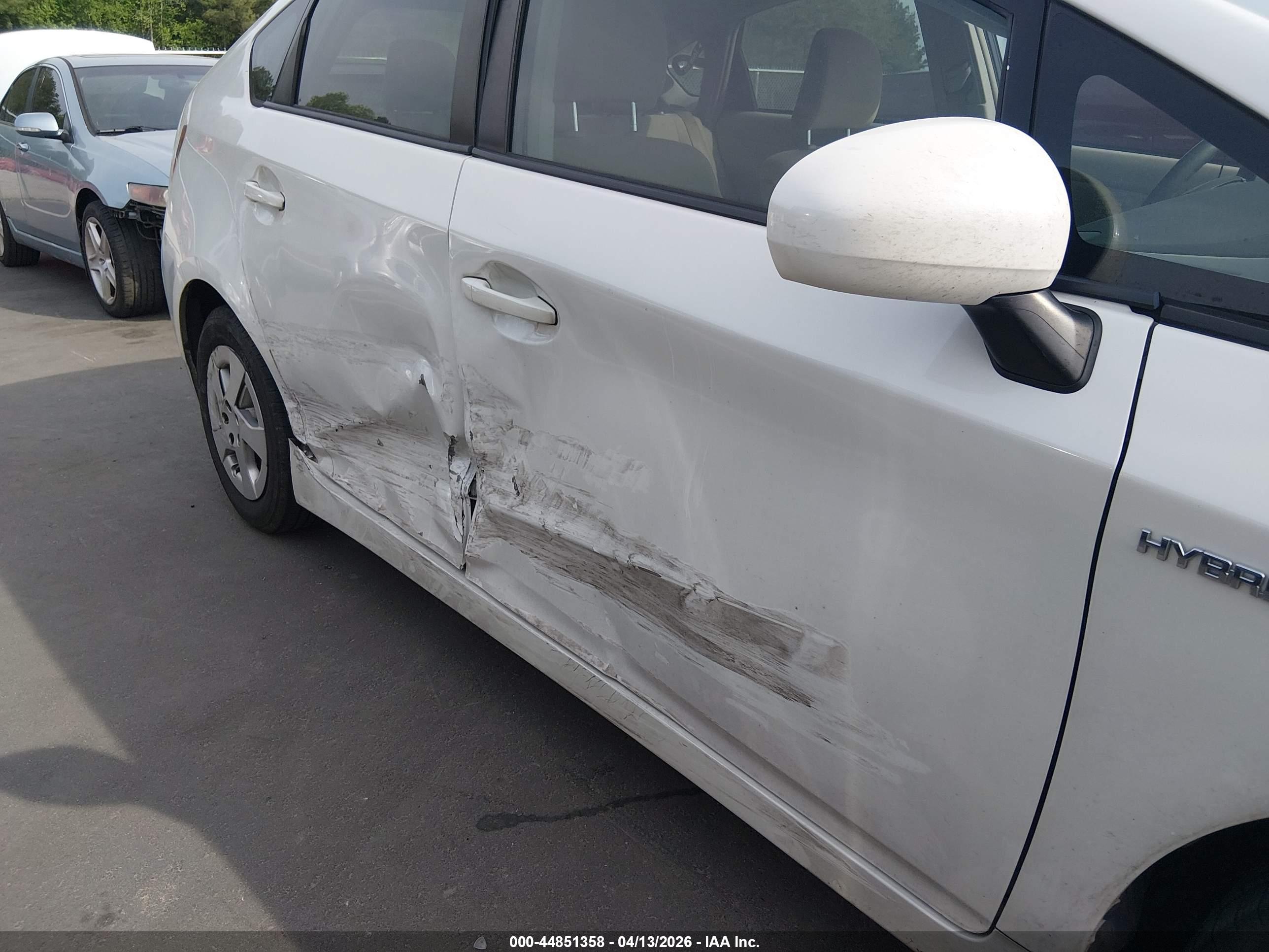 TOYOTA PRIUS image 6