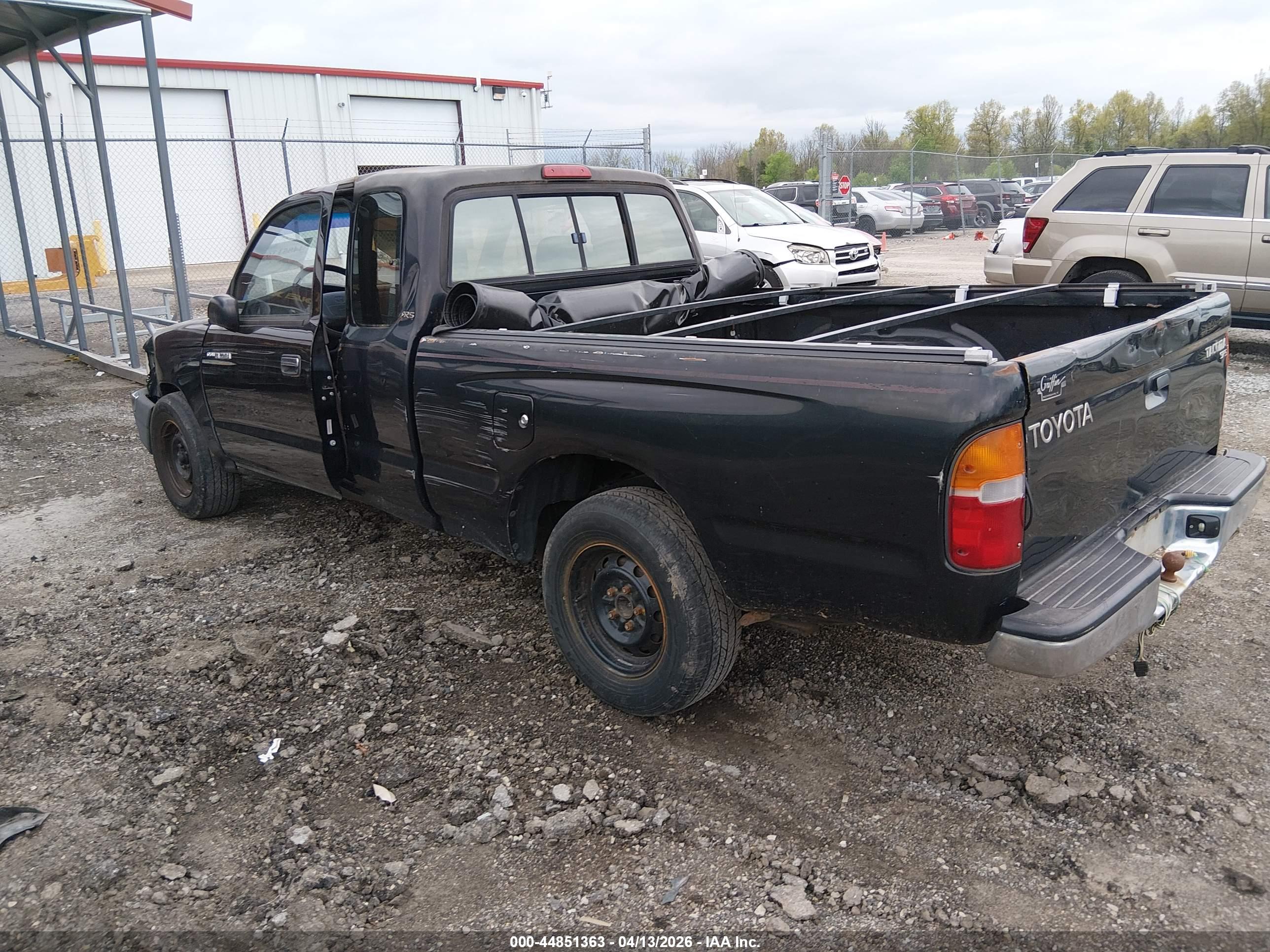TOYOTA TACOMA image 3