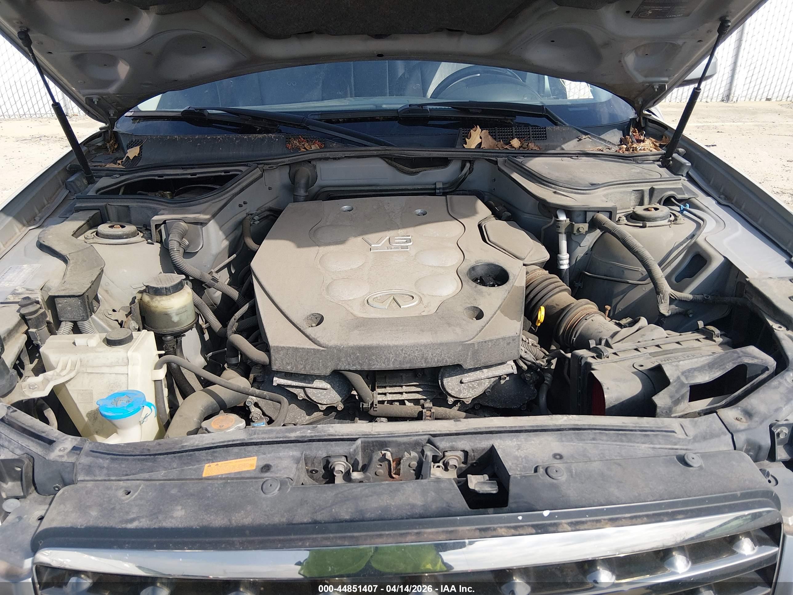 INFINITI FX35 image 10