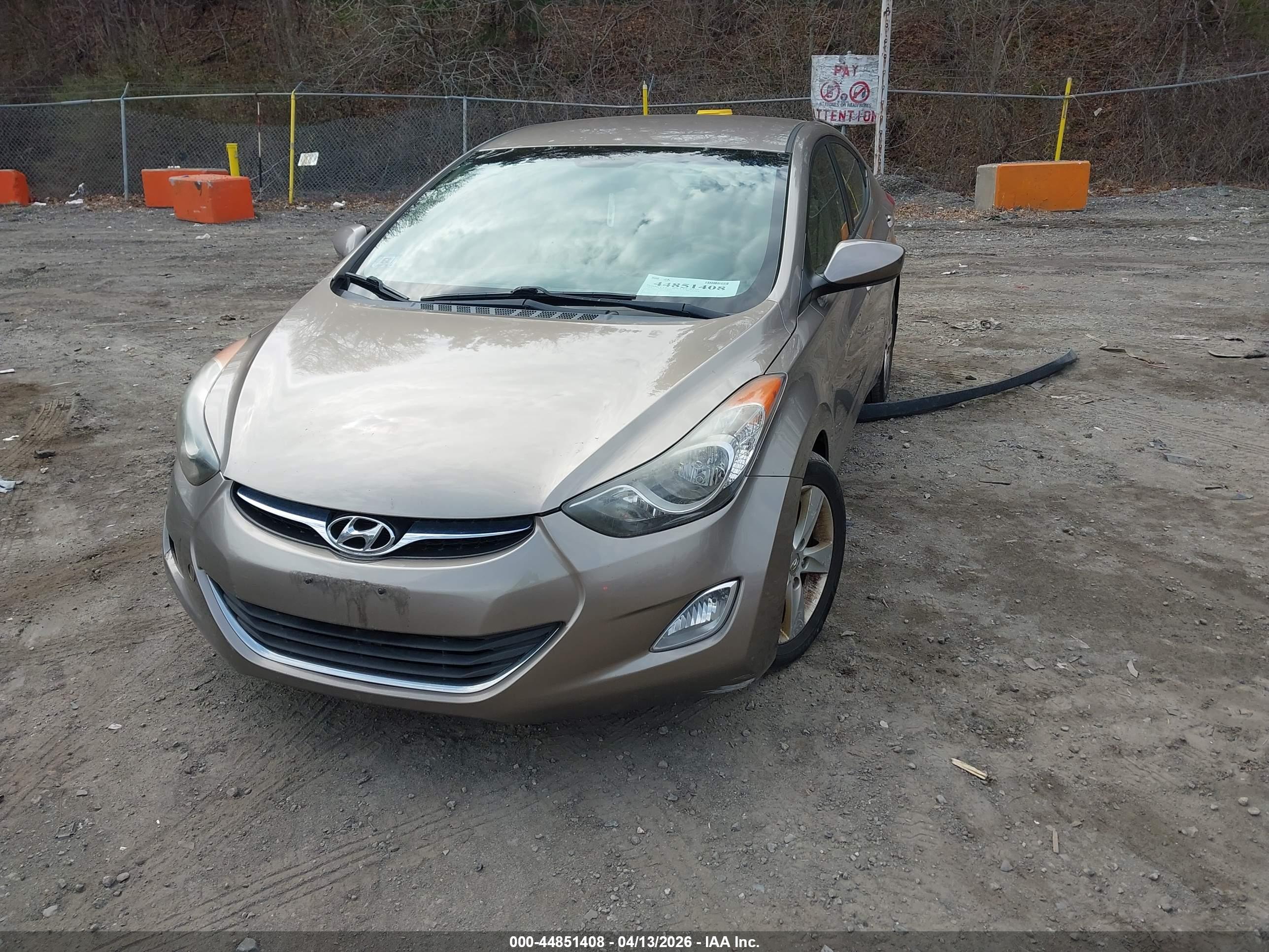 HYUNDAI ELANTRA image 2