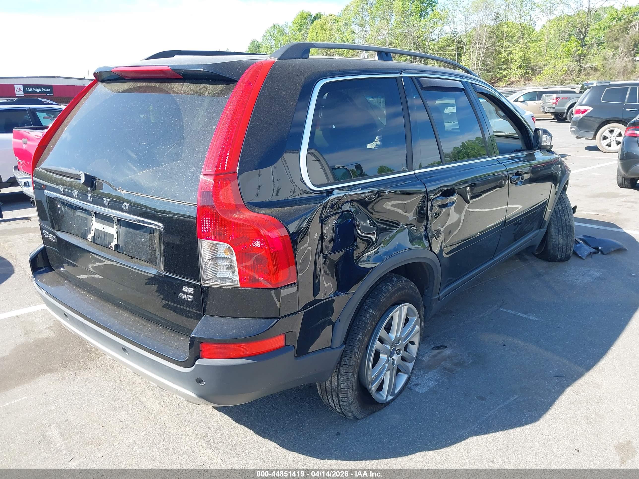 VOLVO XC90 image 4