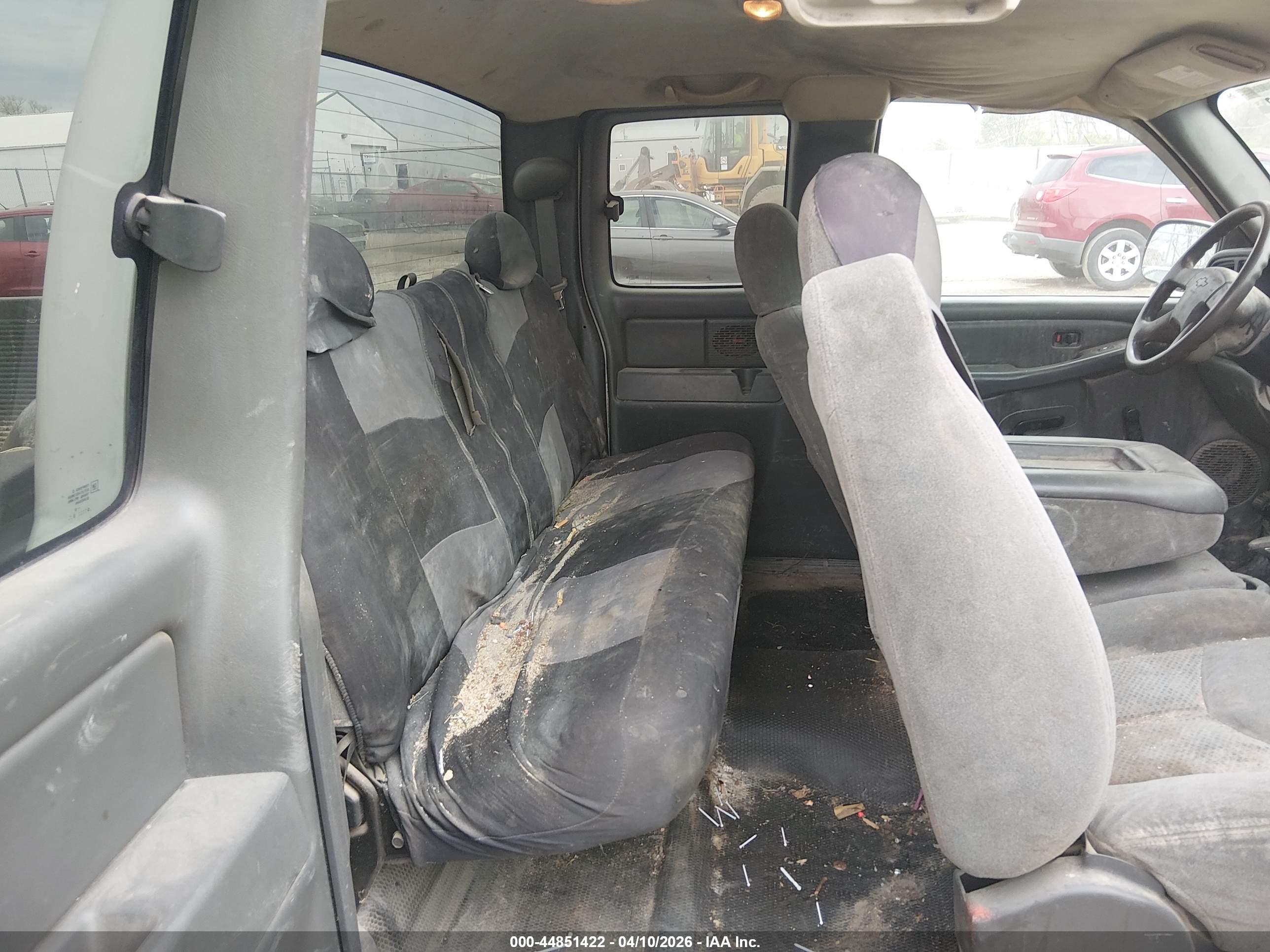 CHEVROLET SILVERADO image 8